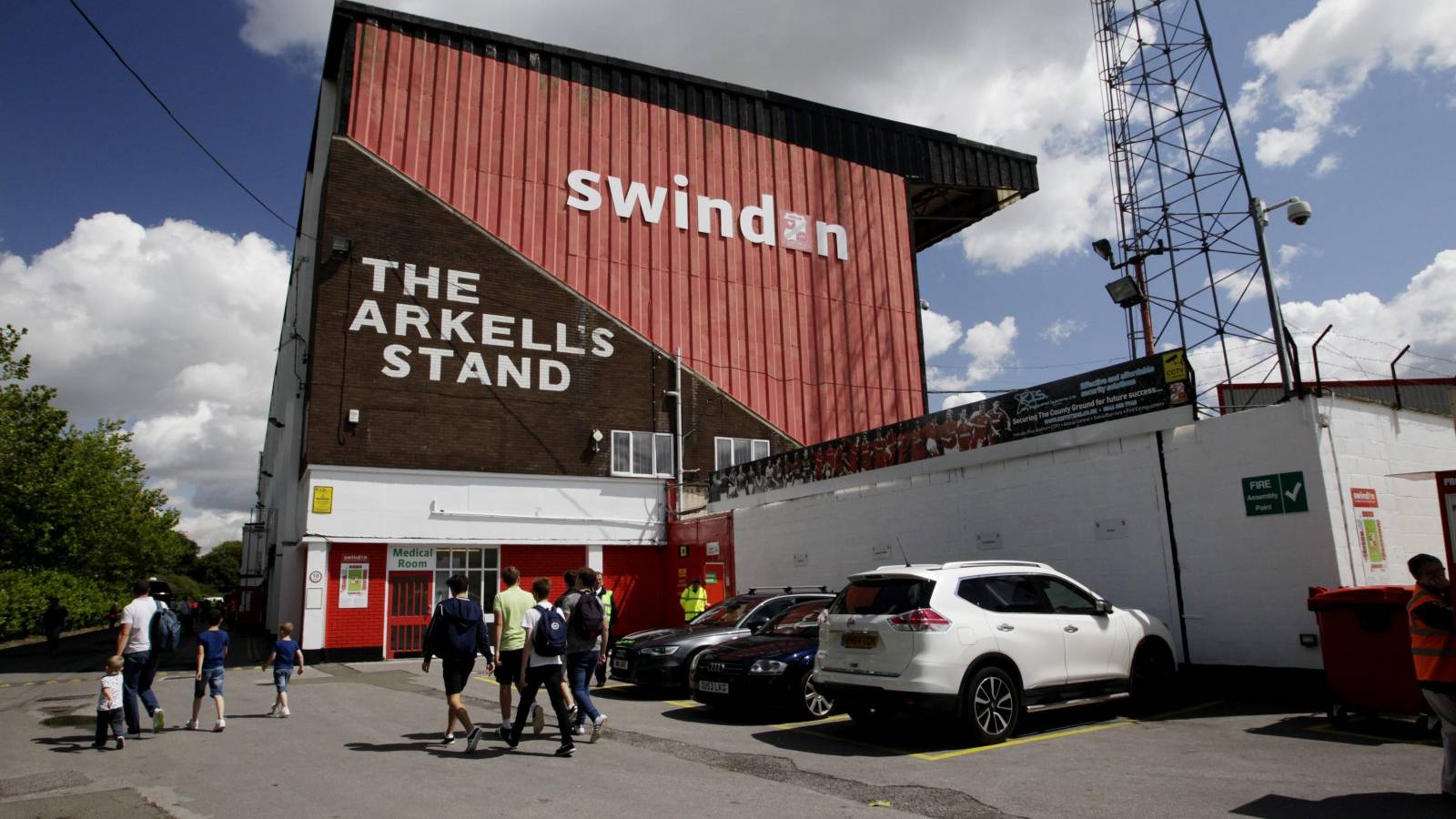 Ritchie Wellens reveals possible Swindon summer transfer target
