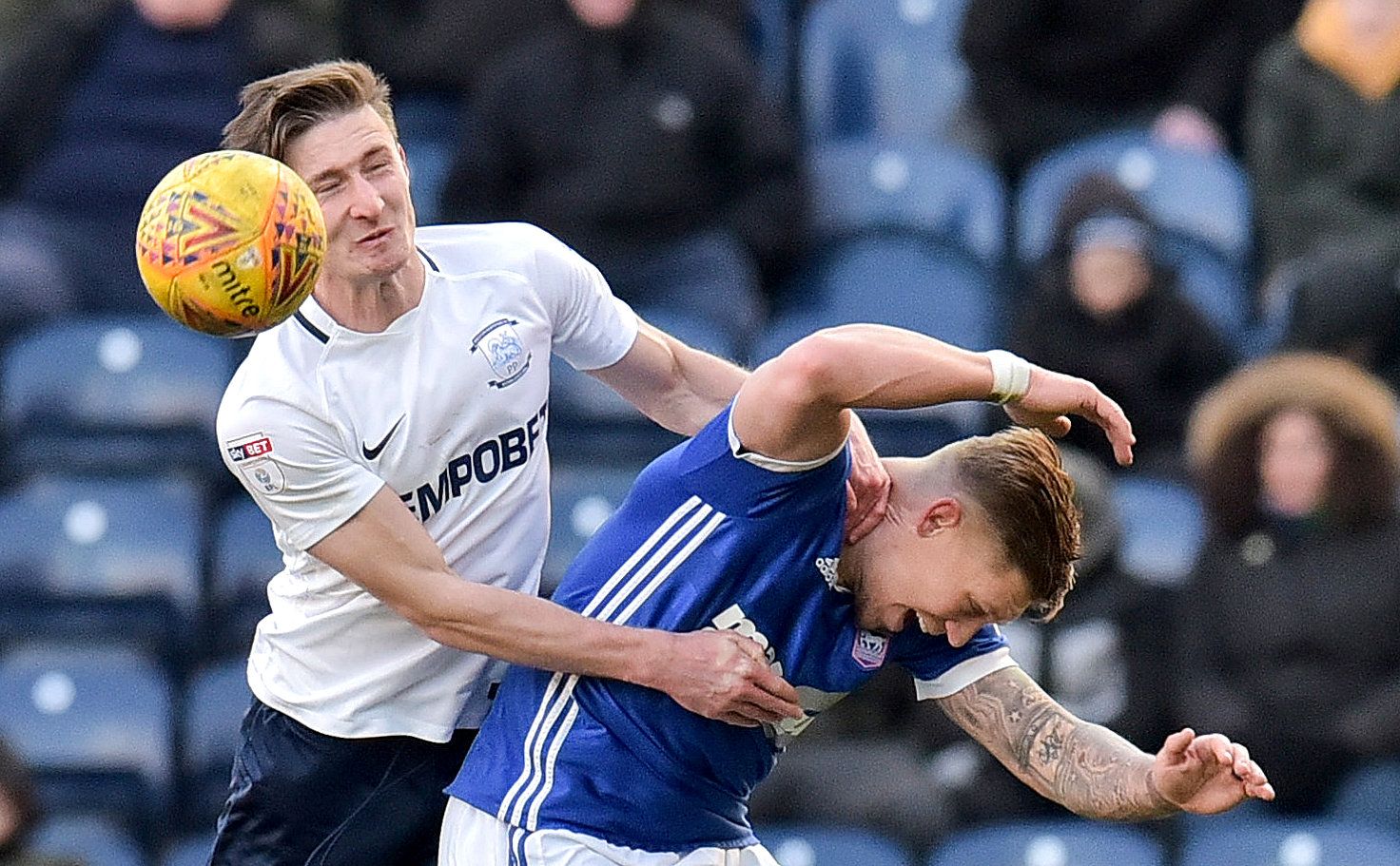 Soccer Football - Championship - Preston North End vs Ipswich Town - Deepdale, Preston, Britain - February 24, 2018   Preston's Ben Davies in action with Ipswich Town's Martyn Waghorn   Action Images/Paul Burrows    EDITORIAL USE ONLY. No use with unauthorized audio, video, data, fixture lists, club/league logos or 