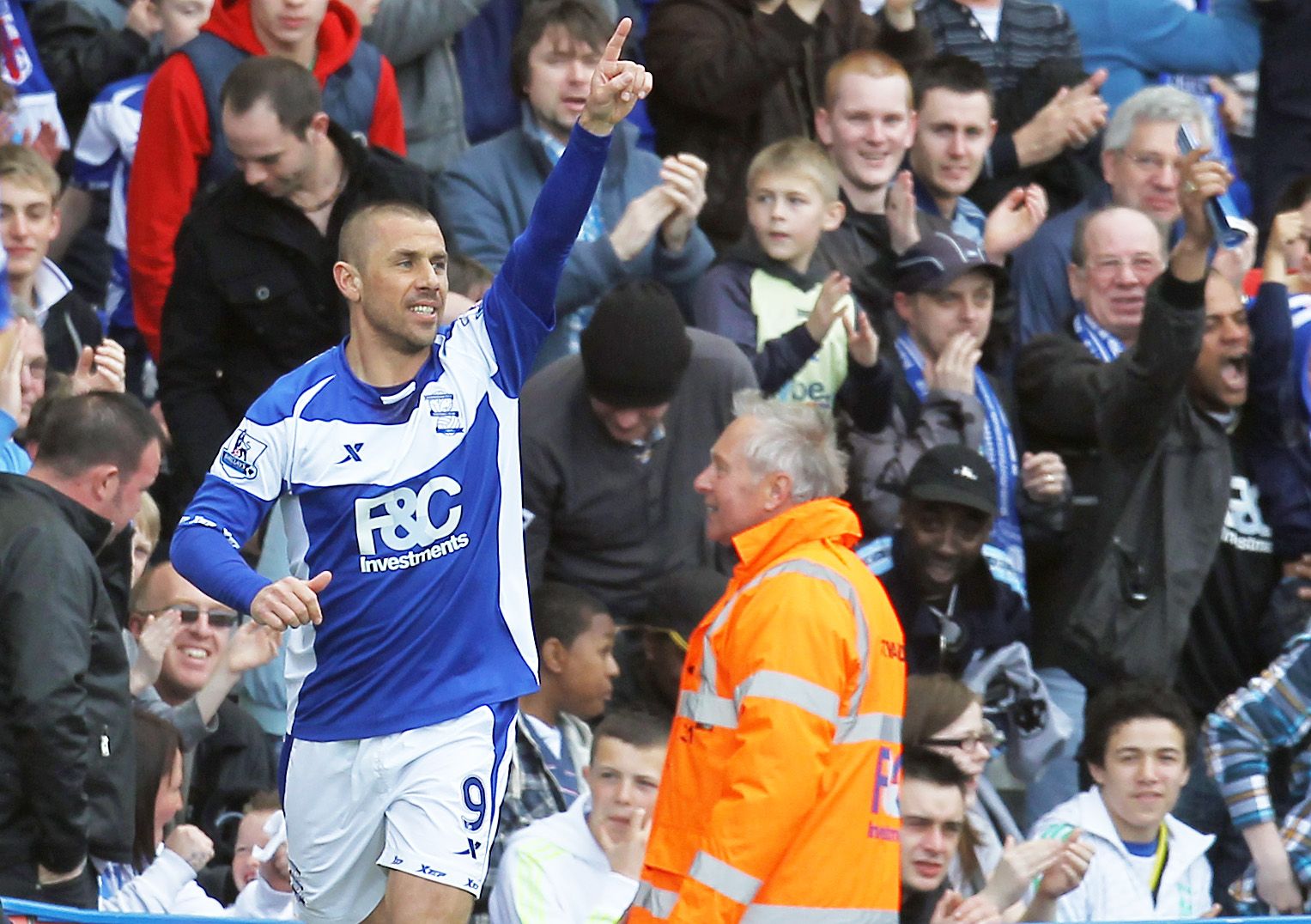 Football - Birmingham City v Bolton Wanderers Barclays Premier League - St Andrews - 10/11 - 2/4/11 
Birmingham's Kevin Phillips celebrates scoring his teams first goal 
Mandatory Credit: Action Images / Andrew Couldridge 
Livepic 
NO ONLINE/INTERNET USE WITHOUT A LICENCE FROM THE FOOTBALL DATA CO LTD. FOR LICENCE ENQUIRIES PLEASE TELEPHONE +44 (0) 207 864 9000.