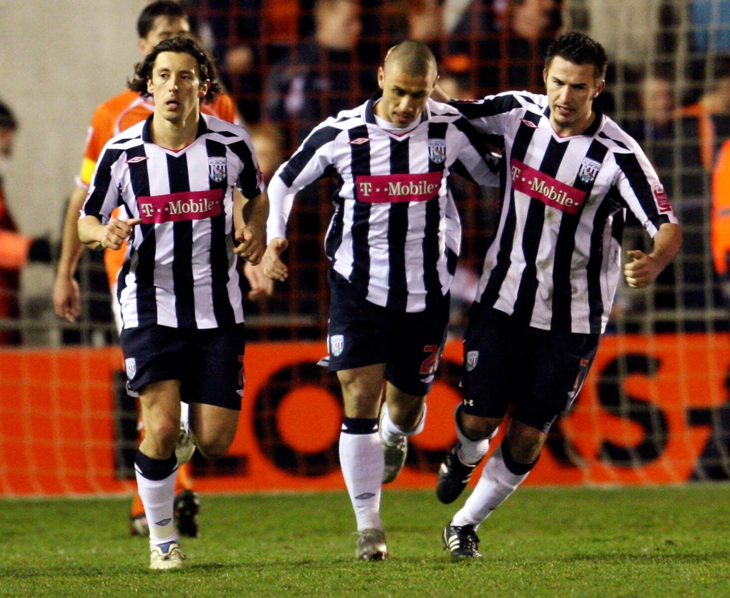 Football - Blackpool v West Bromwich Albion  Coca-Cola Football League Championship  - Bloomfield Road  - 8/4/08 
West Brom's Kevin Phillips (L) celebrates scoring their third goal Robert Koren (L) and Carl Hoefkens (R) 
Mandatory Credit: Action Images / John Clifton 
Livepic
