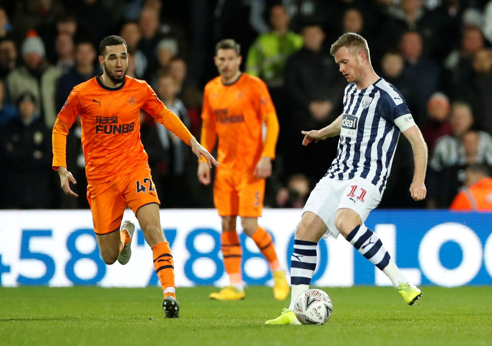 Soccer Football - FA Cup Fifth Round - West Bromwich Albion v Newcastle United - The Hawthorns, West Bromwich, Britain - March 3, 2020  Newcastle United's Nabil Bentaleb in action with West Bromwich Albion's Chris Brunt   Action Images via Reuters/Andrew Boyers