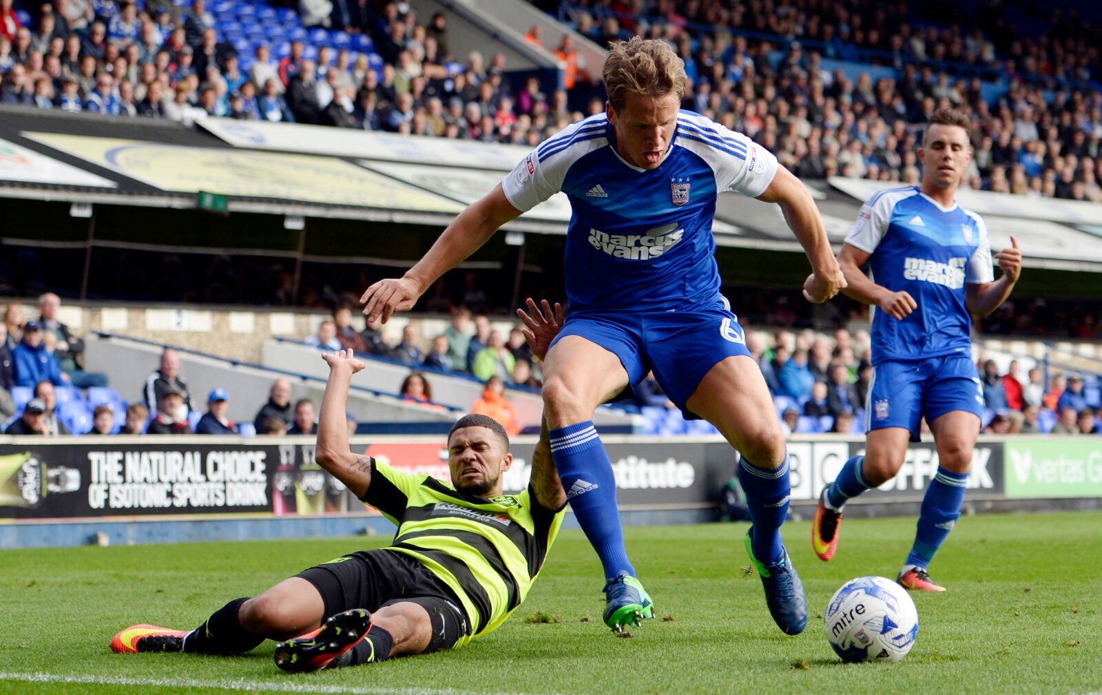 Britain Soccer Football - Ipswich Town v Huddersfield Town - Sky Bet Championship - Portman Road - 1/10/16
Ipswich Town's Christophe Berra in action with Huddersfield Town's Nahki Wells
Mandatory Credit: Action Images / Adam Holt
Livepic
EDITORIAL USE ONLY.