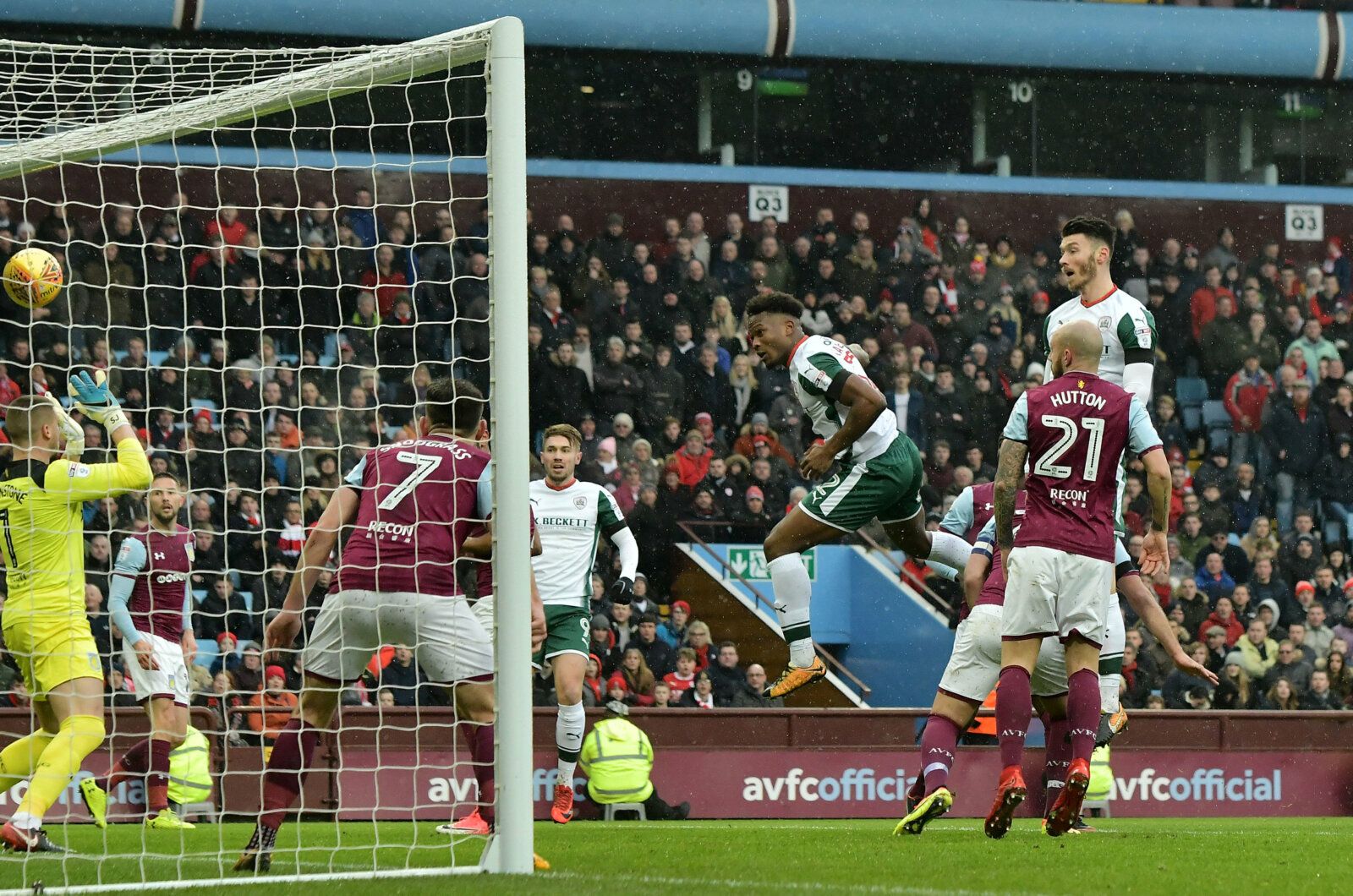 Soccer Football - Championship - Aston Villa vs Barnsley - Villa Park, Birmingham, Britain - January 20, 2018   Barnsley's Dimitri Cavare scores their first goal   Action Images/Paul Burrows    EDITORIAL USE ONLY. No use with unauthorized audio, video, data, fixture lists, club/league logos or 
