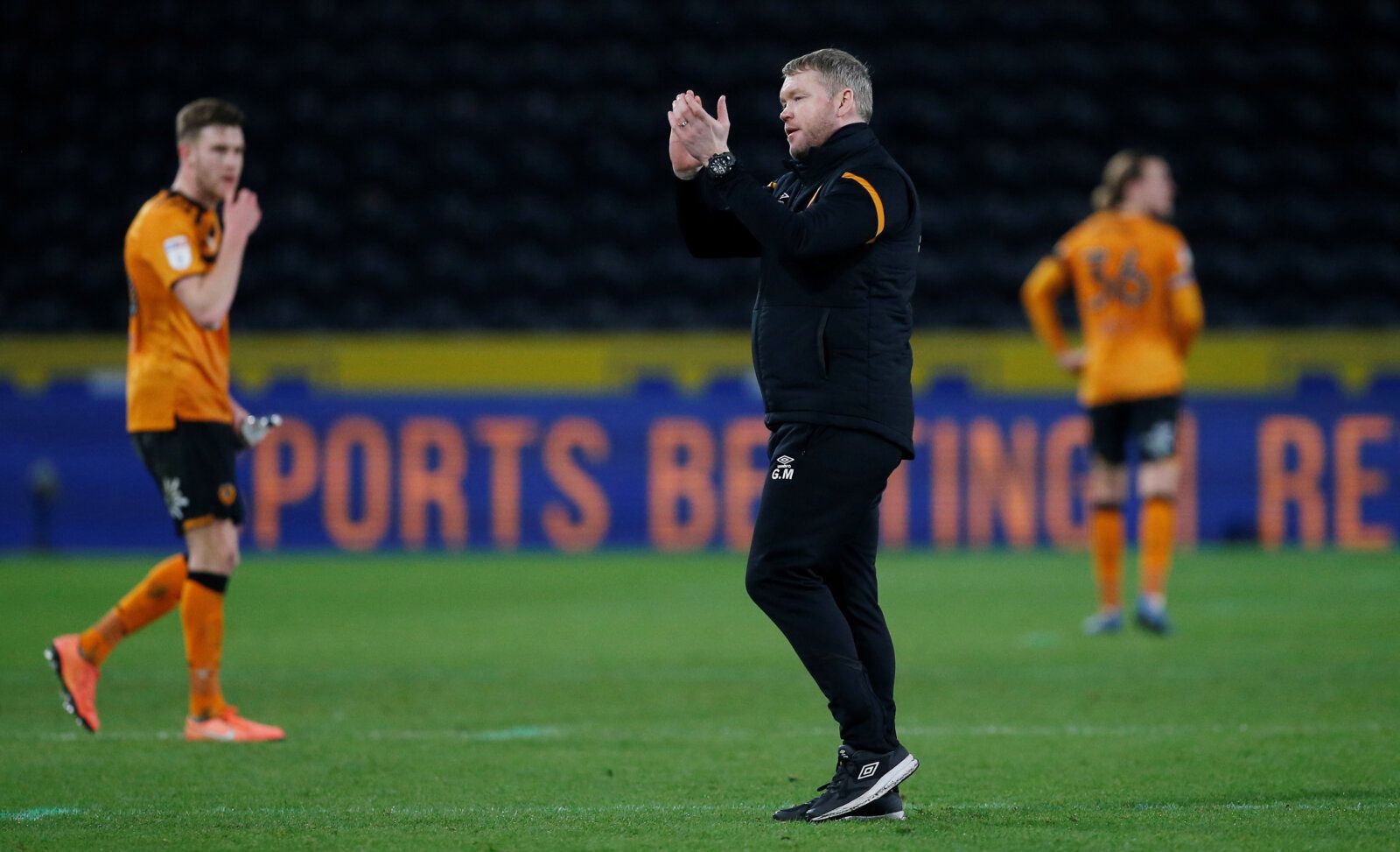 Soccer Football - Championship - Hull City v Swansea City - KCOM Stadium, Hull, Britain - February 14, 2020   Hull City manager Grant McCann applauds fans after the match   Action Images/Craig Brough    EDITORIAL USE ONLY. No use with unauthorized audio, video, data, fixture lists, club/league logos or 