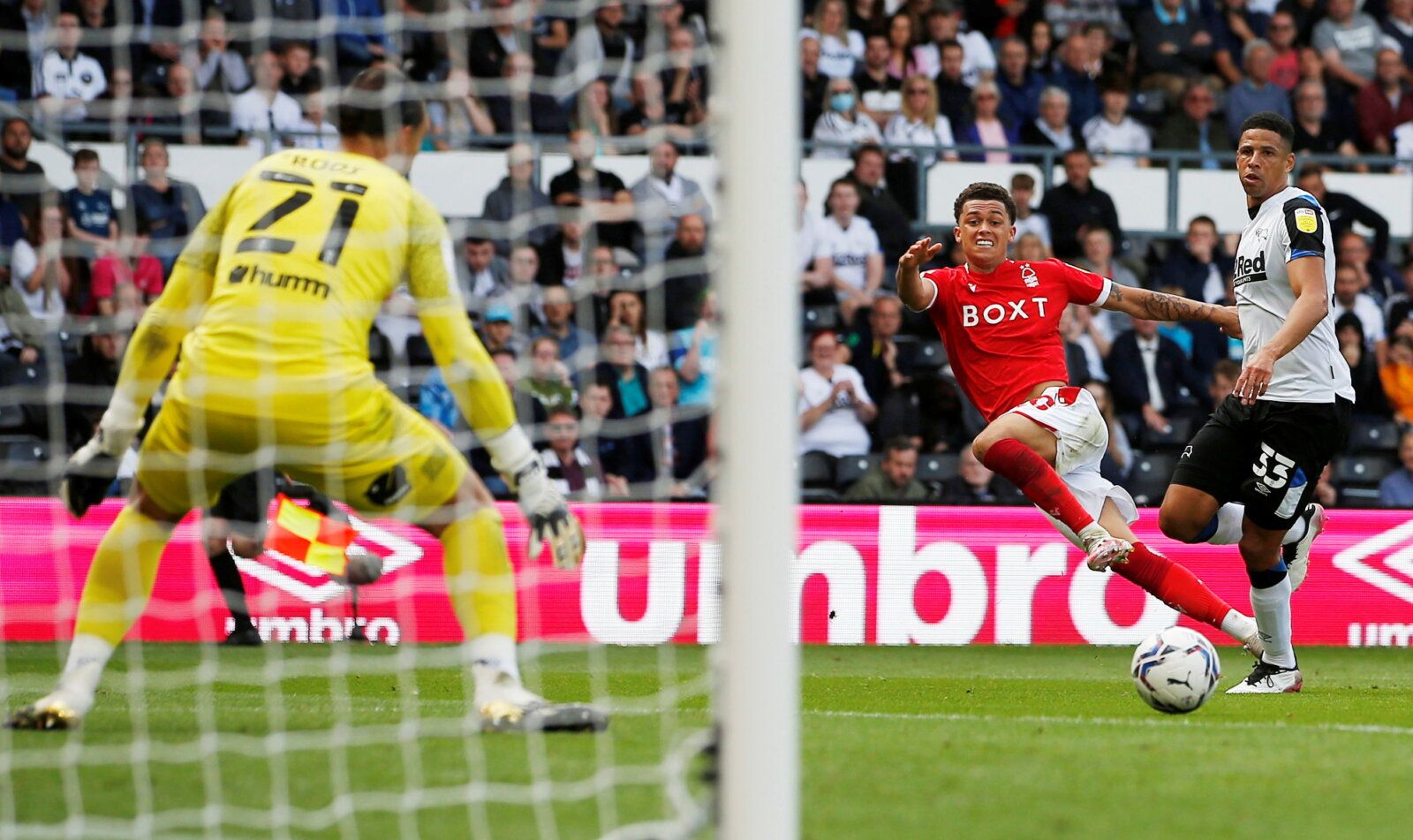 Soccer Football - Championship - Derby County v Nottingham Forest - Pride Park, Derby, Britain - August 28, 2021  Nottingham Forest's Brennan Johnson has an attempt on goal   Action Images/Craig Brough  EDITORIAL USE ONLY. No use with unauthorized audio, video, data, fixture lists, club/league logos or 