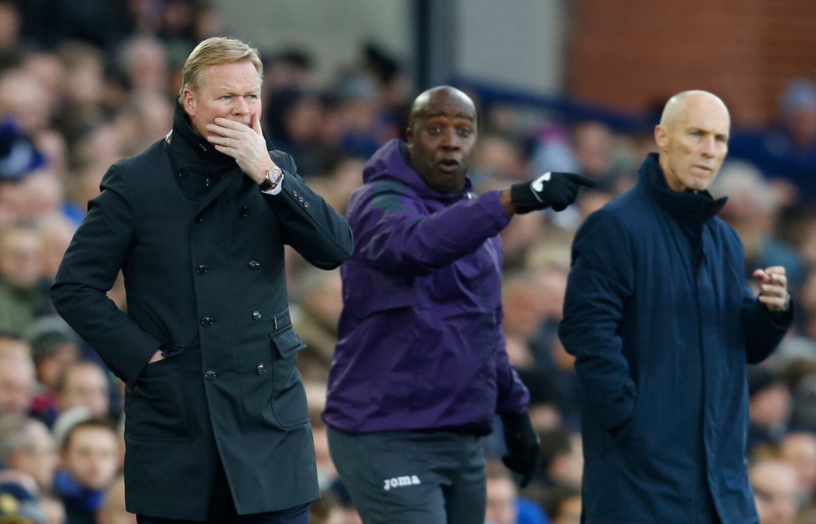 Britain Football Soccer - Everton v Swansea City - Premier League - Goodison Park - 19/11/16 Everton manager Ronald Koeman and Swansea City manager Bob Bradley with assistant manager Paul Williams  Action Images via Reuters / Ed Sykes Livepic EDITORIAL USE ONLY. No use with unauthorized audio, video, data, fixture lists, club/league logos or 