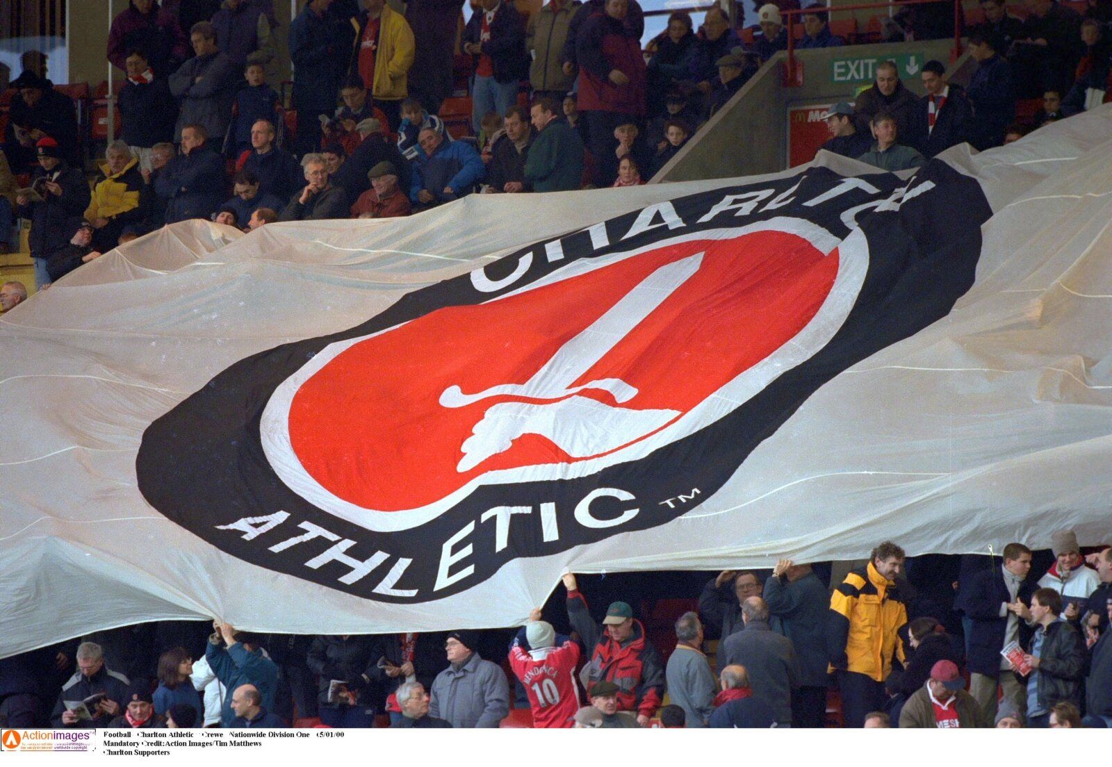 Football - Charlton Athletic v Crewe , Nationwide Division One , 15/01/00 
Mandatory Credit:Action Images/Tim Matthews 
Charlton Supporters