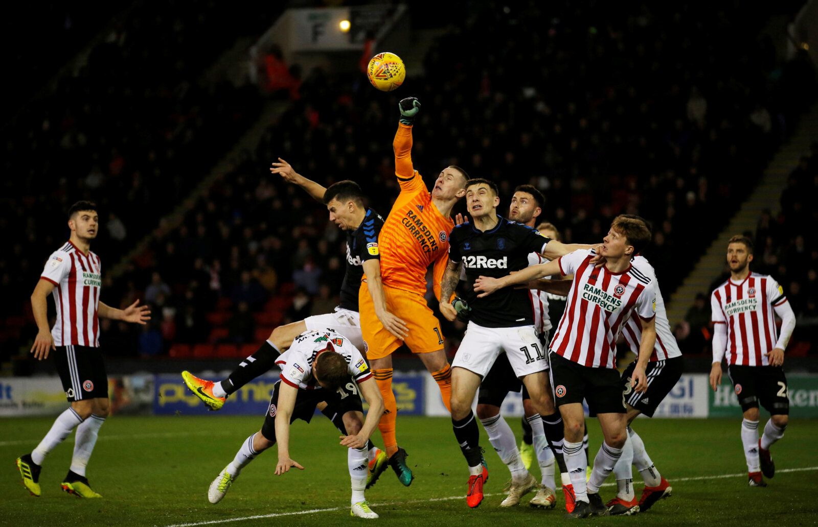 Soccer Football - Championship - Sheffield United v Middlesbrough - Bramall Lane, Sheffield, Britain - February 13, 2019   Sheffield United's Dean Henderson in action   Action Images/Craig Brough    EDITORIAL USE ONLY. No use with unauthorized audio, video, data, fixture lists, club/league logos or 