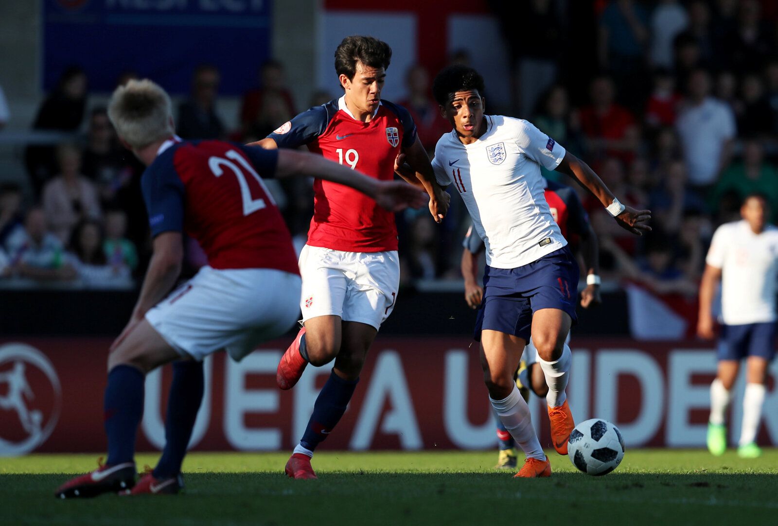 Soccer Football - UEFA European Under-17 Championship Quarter-Final - Norway vs England - Pirelli Stadium, Burton-on-Trent, Britain - May 13, 2018   England's Xavier Amaechi in action with Norway's Josef Brian Baccay   Action Images via Reuters/John Clifton