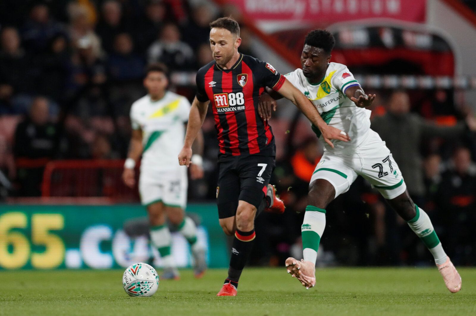 Soccer Football - Carabao Cup Fourth Round - AFC Bournemouth v Norwich City - Vitality Stadium, Bournemouth, Britain - October 30, 2018  Bournemouth's Marc Pugh in action with Norwich City's Alexander Tettey    Action Images via Reuters/Matthew Childs  EDITORIAL USE ONLY. No use with unauthorized audio, video, data, fixture lists, club/league logos or 