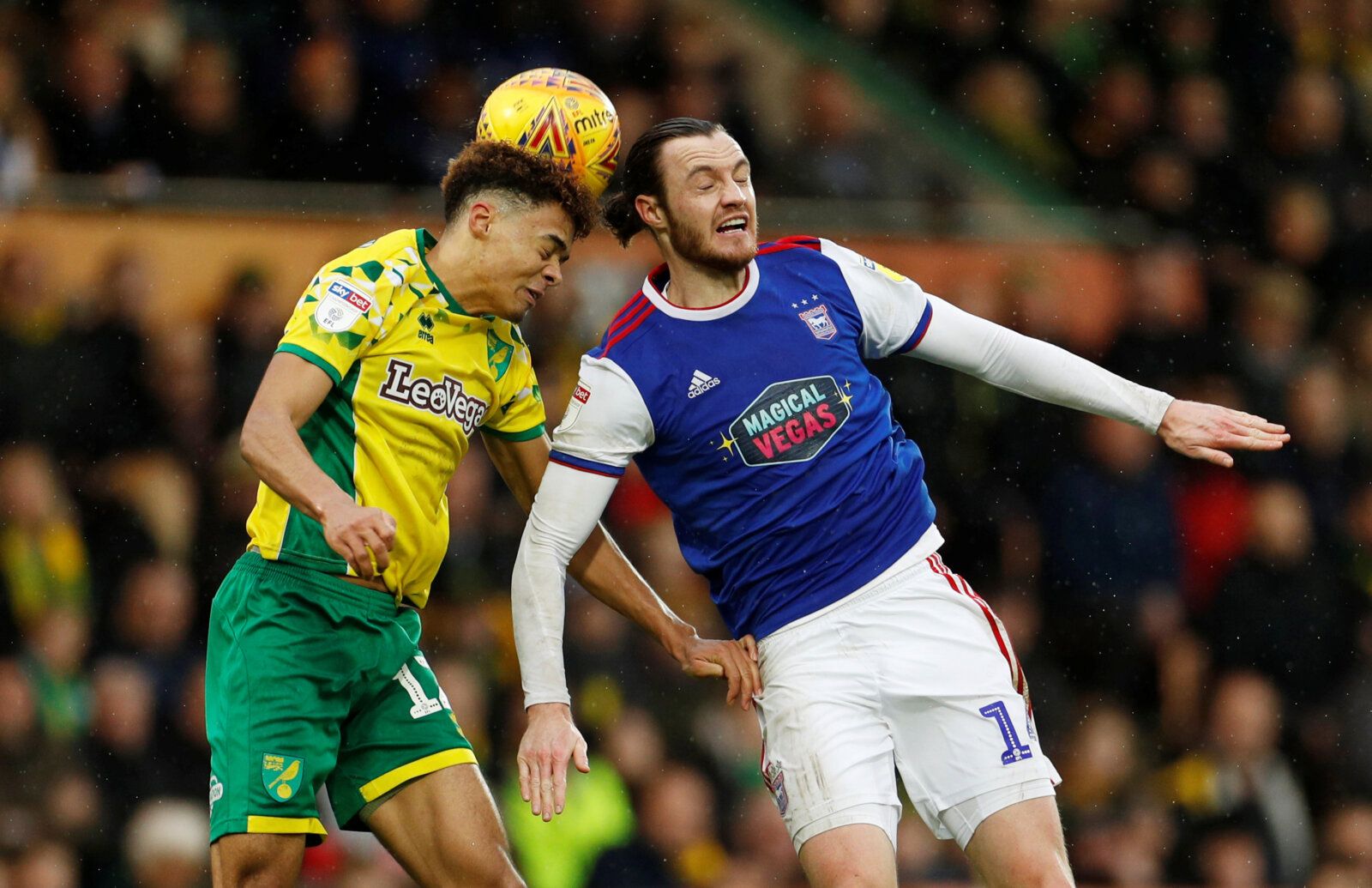 Soccer Football - Championship - Norwich City v Ipswich Town - Carrow Road, Norwich, Britain - February 10, 2019  Norwich City's Jamal Lewis in action with Ipswich Town's William Keane   Action Images/John Sibley  EDITORIAL USE ONLY. No use with unauthorized audio, video, data, fixture lists, club/league logos or 