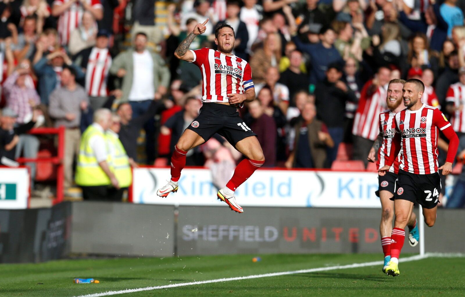 Soccer Football - Championship - Sheffield United v Derby County - Bramall Lane, Sheffield, Britain - September 25, 2021  Sheffield United's Billy Sharp celebrates scoring their first goal   Action Images/Ed Sykes  EDITORIAL USE ONLY. No use with unauthorized audio, video, data, fixture lists, club/league logos or 