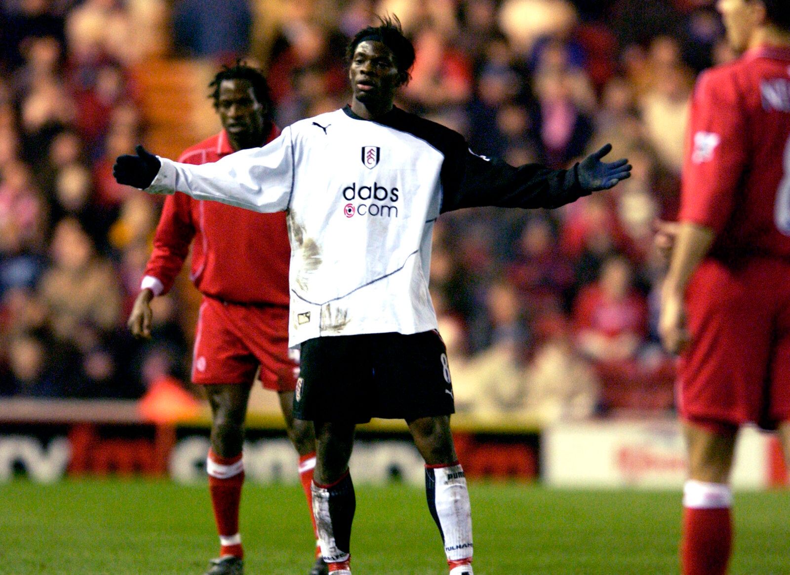 Football - FA Barclaycard Premiership - Middlesbrough v Fulham - 7/01/04 
Fulham's Louis Saha in action 
Mandatory Credit : Action Images / John Sibley