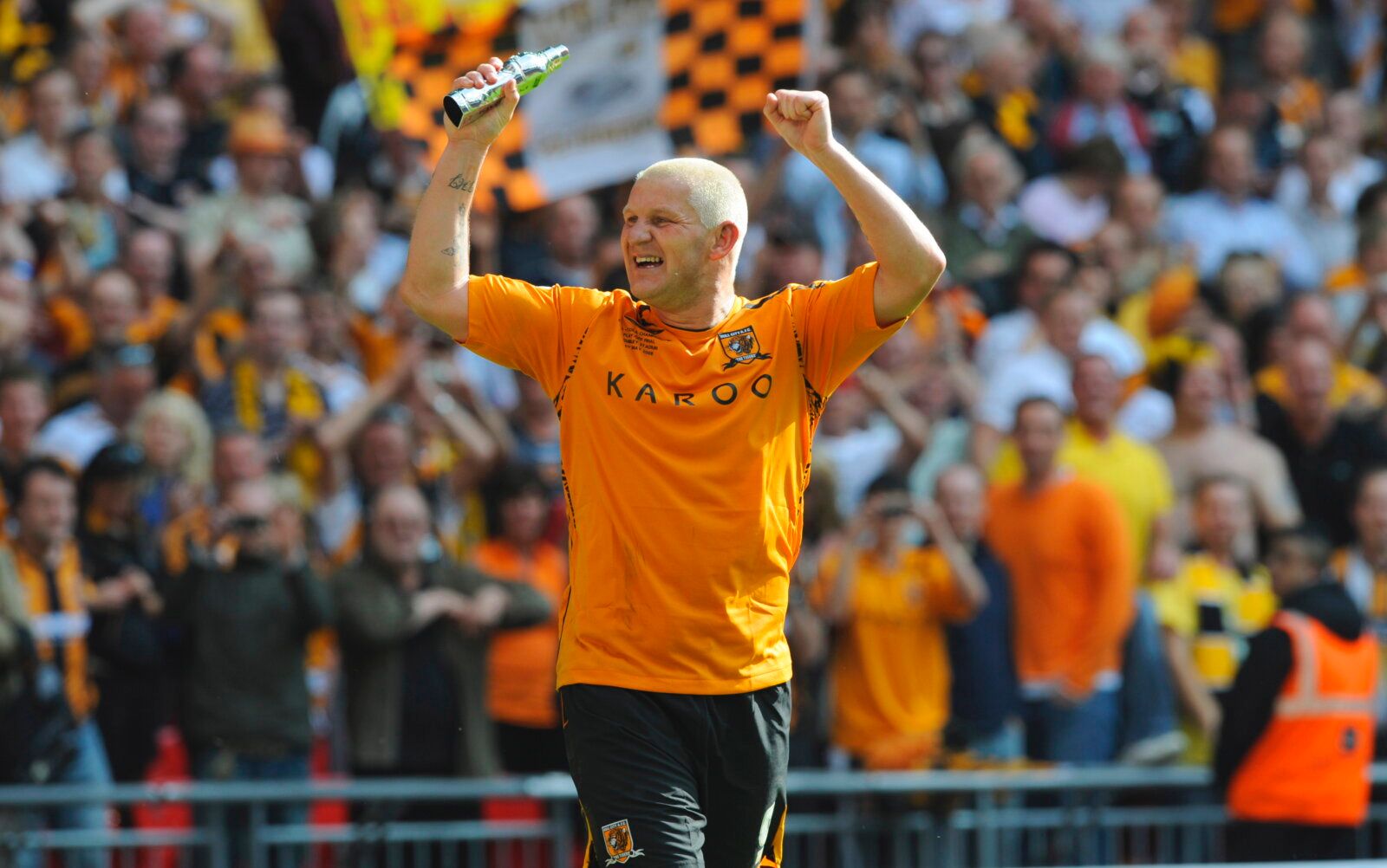 Football - Bristol City v Hull City Coca-Cola Football League Championship Play-Off Final - Wembley Stadium - 07/08 - 24/5/08 
Dean Windass of Hull City celebrates at the end of the game  
Mandatory Credit: Action Images / Henry Browne