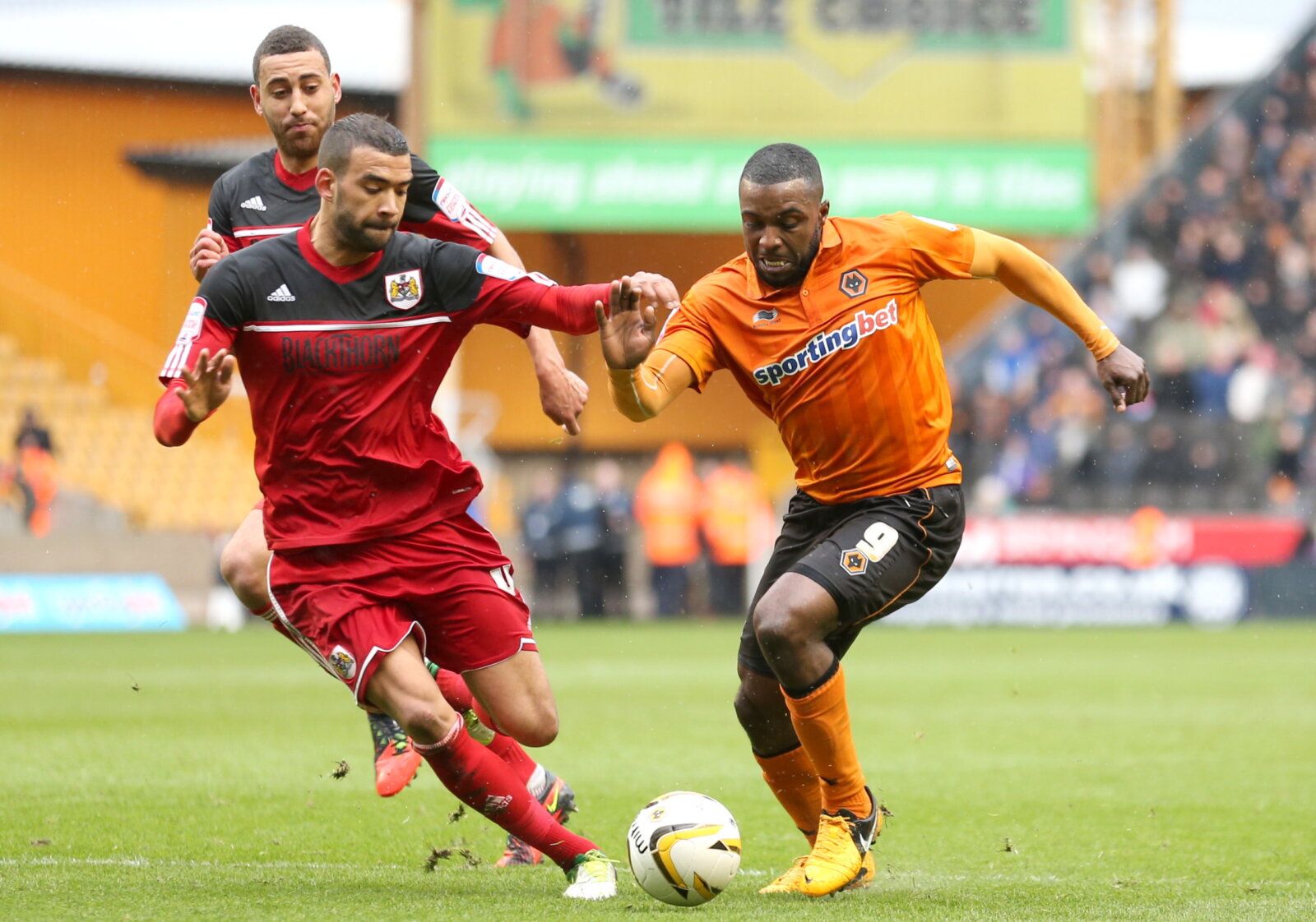 Football - Wolverhampton Wanderers v Bristol City - npower Football League Championship - Molineux - 12/13 - 16/3/13 
Wolves' Sylvan Ebanks Blake in action against Bristol City's Liam Fontaine 
Mandatory Credit: Action Images / Peter Cziborra 
EDITORIAL USE ONLY. No use with unauthorized audio, video, data, fixture lists, club/league logos or live services. Online in-match use limited to 45 images, no video emulation. No use in betting, games or single club/league/player publications.  Please co