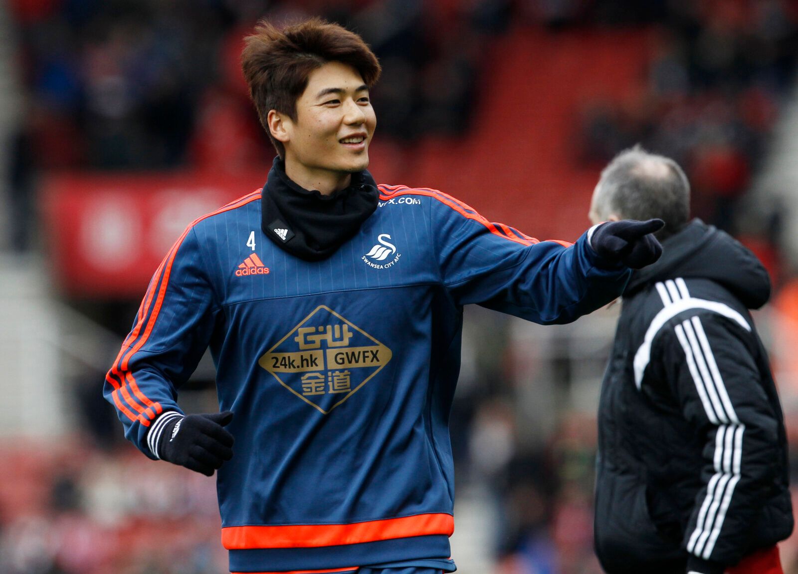 Football Soccer - Stoke City v Swansea City  - Barclays Premier League - The Britannia Stadium - 2/4/16 
Swansea's Ki Sung-Yeung before the match 
Mandatory Credit: Action Images / Craig Brough 
Livepic 
EDITORIAL USE ONLY. No use with unauthorized audio, video, data, fixture lists, club/league logos or 