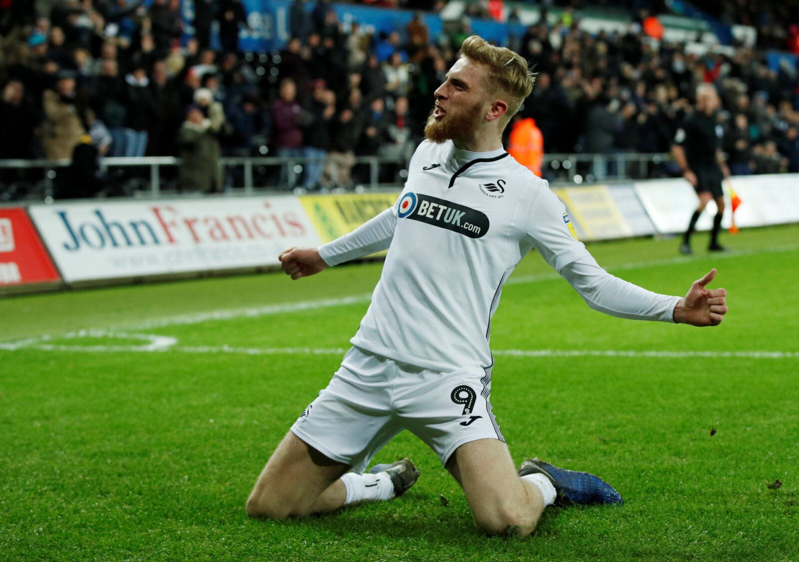 Soccer Football - Championship - Swansea City v Birmingham City - Liberty Stadium, Swansea, Britain - January 29, 2019  Swansea City's Oliver McBurnie celebrates scoring their third goal  Action Images/John Sibley  EDITORIAL USE ONLY. No use with unauthorized audio, video, data, fixture lists, club/league logos or 