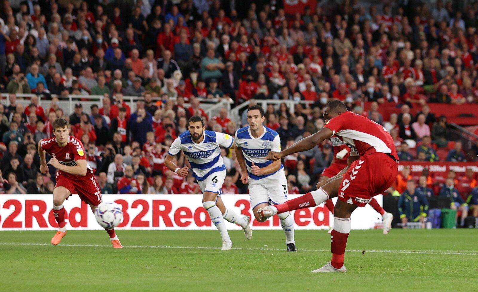 Soccer Football - Championship - Middlesbrough v Queens Park Rangers - Riverside Stadium, Middlesbrough, Britain - August 18, 2021   Middlesbrough's Uche Ikpeazu scores their first goal from the penalty spot   Action Images/Lee Smith    EDITORIAL USE ONLY. No use with unauthorized audio, video, data, fixture lists, club/league logos or 