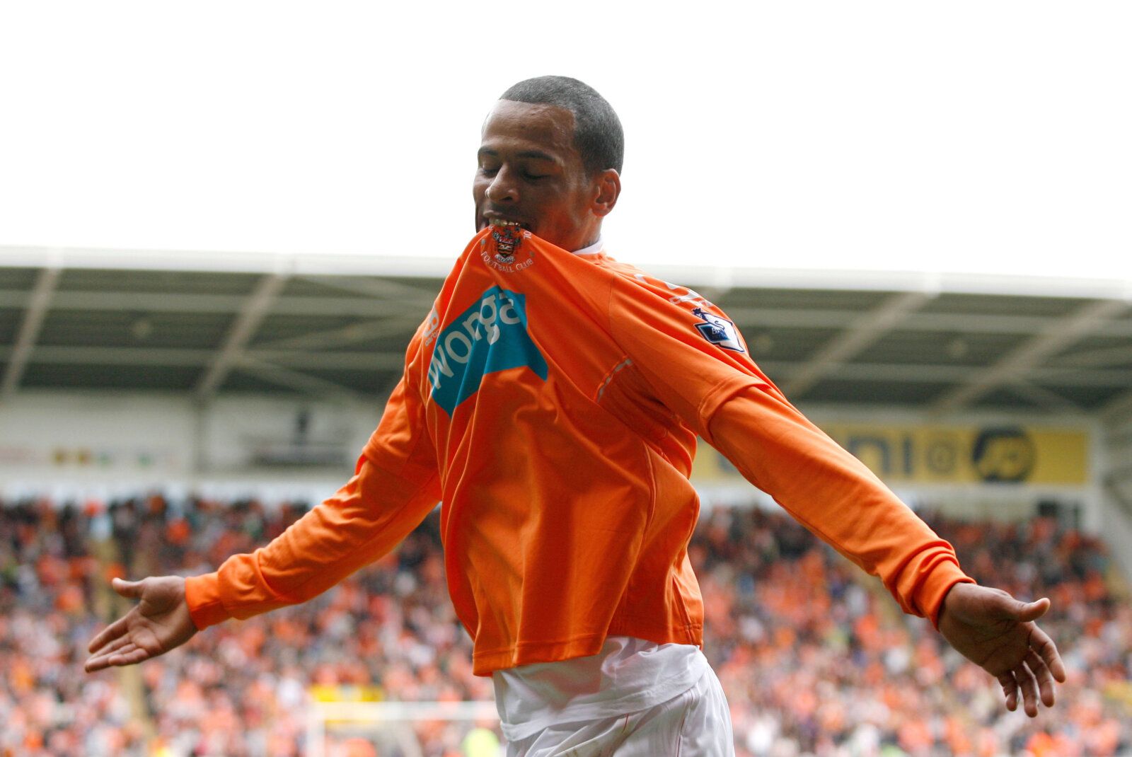 Football - Blackpool v Bolton Wanderers Barclays Premier League  - Bloomfield Road  - 10/11 - 14/5/11 
DJ Campbell celebrates after scoring Blackpool's third goal 
Mandatory Credit: Action Images / Paul Thomas 
Livepic 
NO ONLINE/INTERNET USE WITHOUT A LICENCE FROM THE FOOTBALL DATA CO LTD. FOR LICENCE ENQUIRIES PLEASE TELEPHONE +44 (0) 207 864 9000.