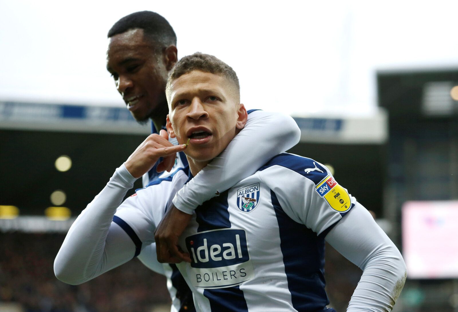 Soccer Football - Championship - West Bromwich Albion v Norwich City - The Hawthorns, West Bromwich, Britain - January 12, 2019  West Bromwich Albion's Dwight Gayle celebrates scoring their first goal   Action Images/Ed Sykes  EDITORIAL USE ONLY. No use with unauthorized audio, video, data, fixture lists, club/league logos or 