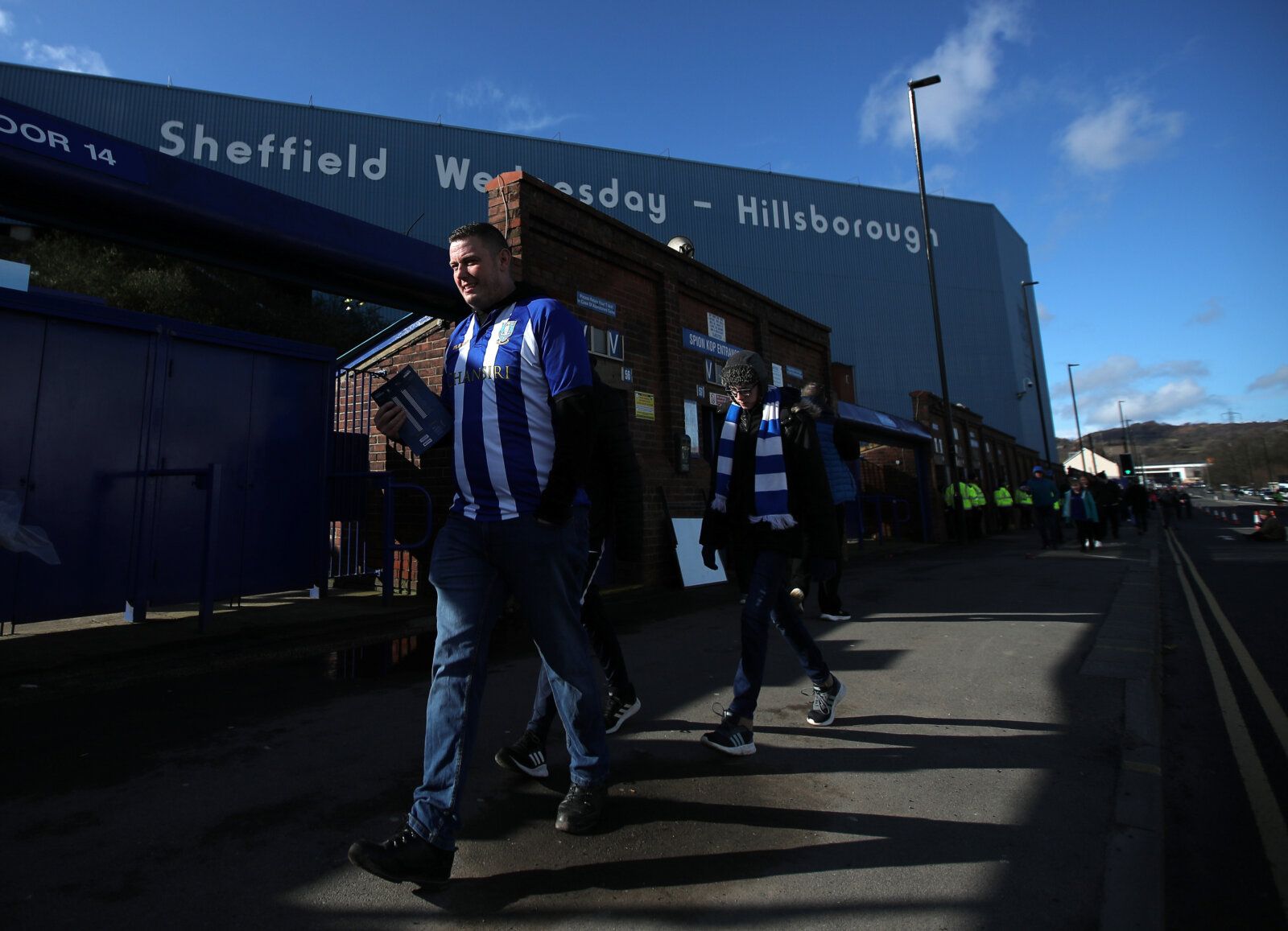 Soccer Football - Championship - Sheffield Wednesday v Derby County - Hillsborough, Sheffield, Britain - February 29, 2020   Fans outside the stadium before the match   Action Images/Molly Darlington    EDITORIAL USE ONLY. No use with unauthorized audio, video, data, fixture lists, club/league logos or 