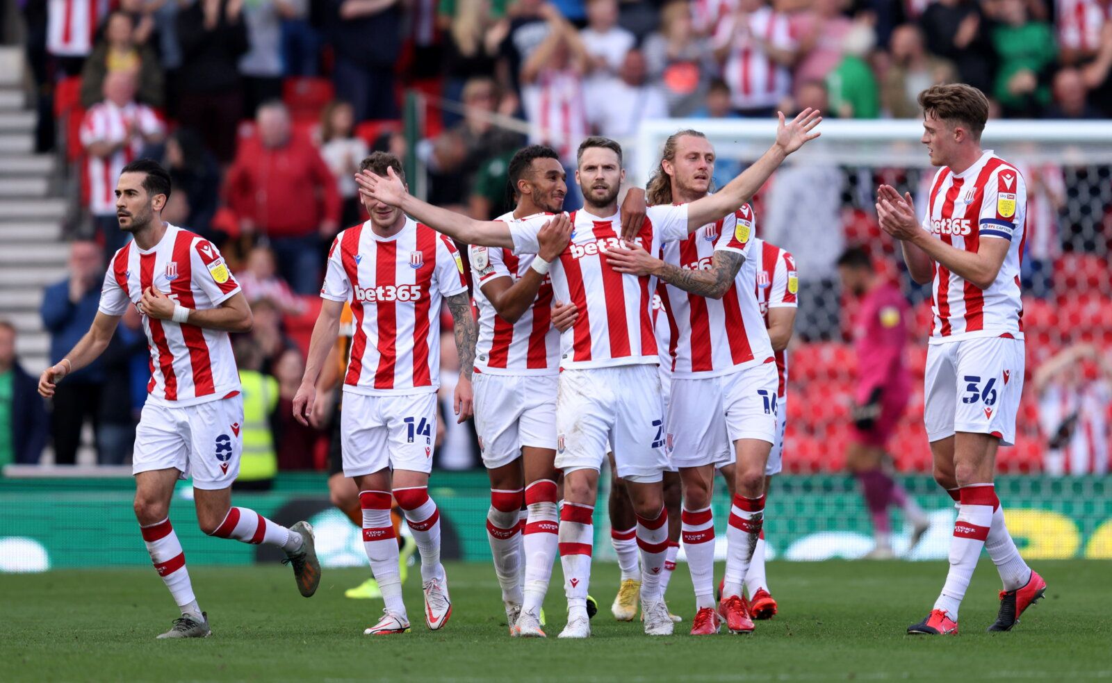 Soccer Football - England - Championship - Stoke City v Hull City - bet365 Stadium, Stoke-on-Trent, Britain - September 25, 2021  Stoke City's Nick Powell celebrates scoring their second goal with teammates  Action Images/John Clifton   EDITORIAL USE ONLY. No use with unauthorized audio, video, data, fixture lists, club/league logos or 