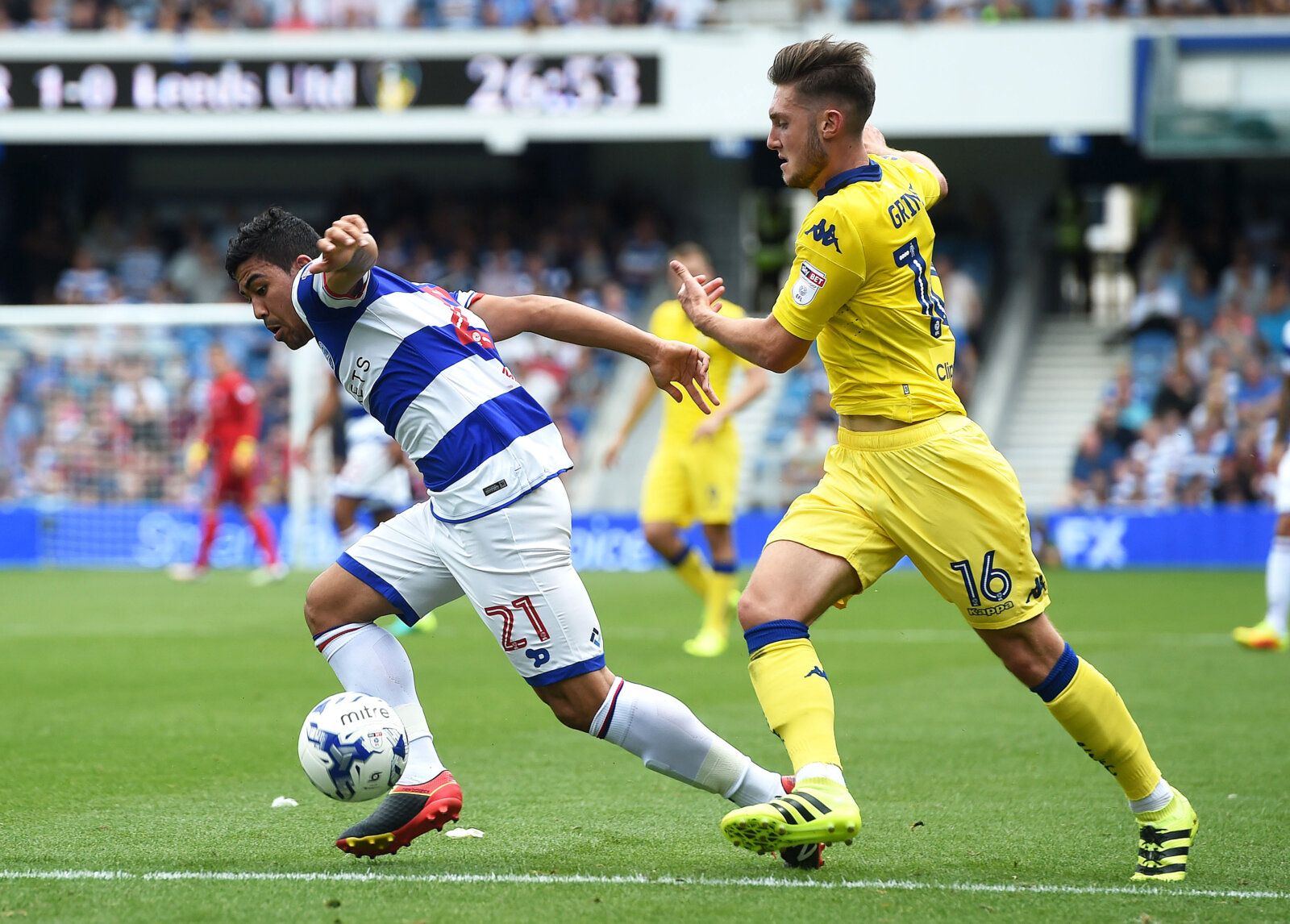 Football Soccer Britain - Queens Park Rangers v Leeds United - Sky Bet Championship - Loftus Road - 7/8/16 
QPR's Massimo Luongo in action with Leeds United's Matt Grimes  
Mandatory Credit: Action Images / Alan Walter 
Livepic 
EDITORIAL USE ONLY.