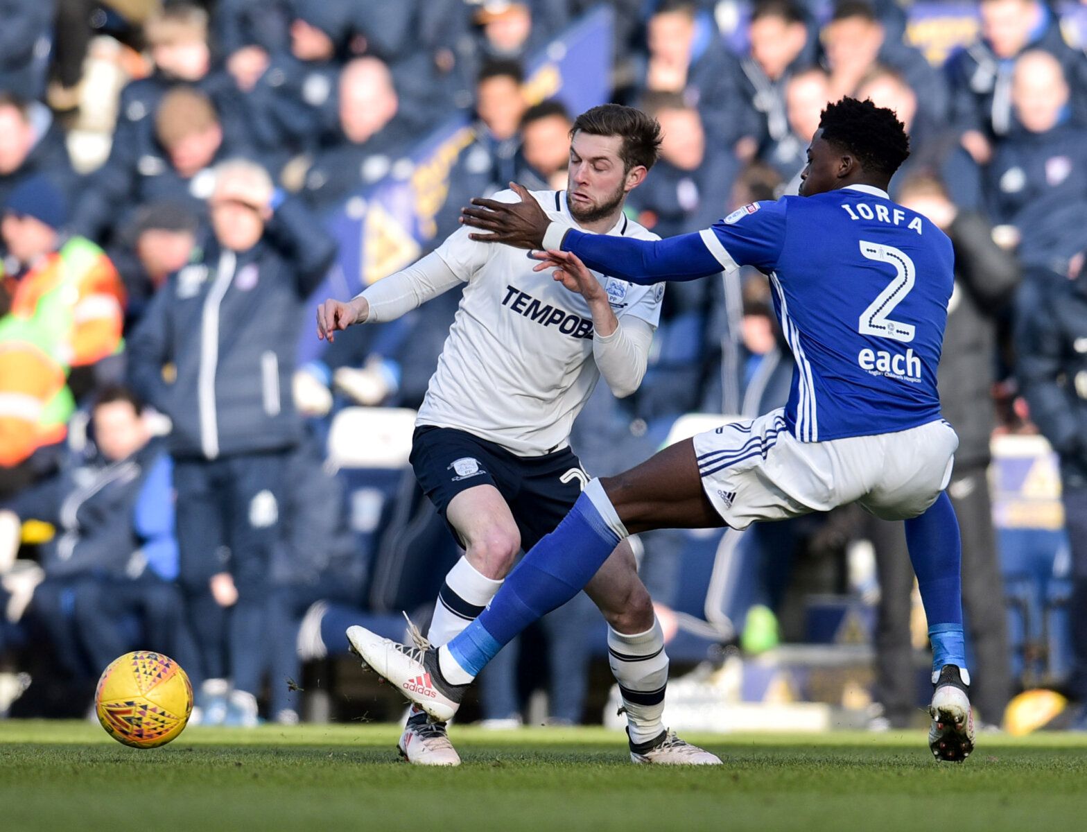 Soccer Football - Championship - Preston North End vs Ipswich Town - Deepdale, Preston, Britain - February 24, 2018  PrestonÕs Tom Barkhuizen in action with Ipswich Town's Dominic Iorfa  Action Images/Paul Burrows  EDITORIAL USE ONLY. No use with unauthorized audio, video, data, fixture lists, club/league logos or 