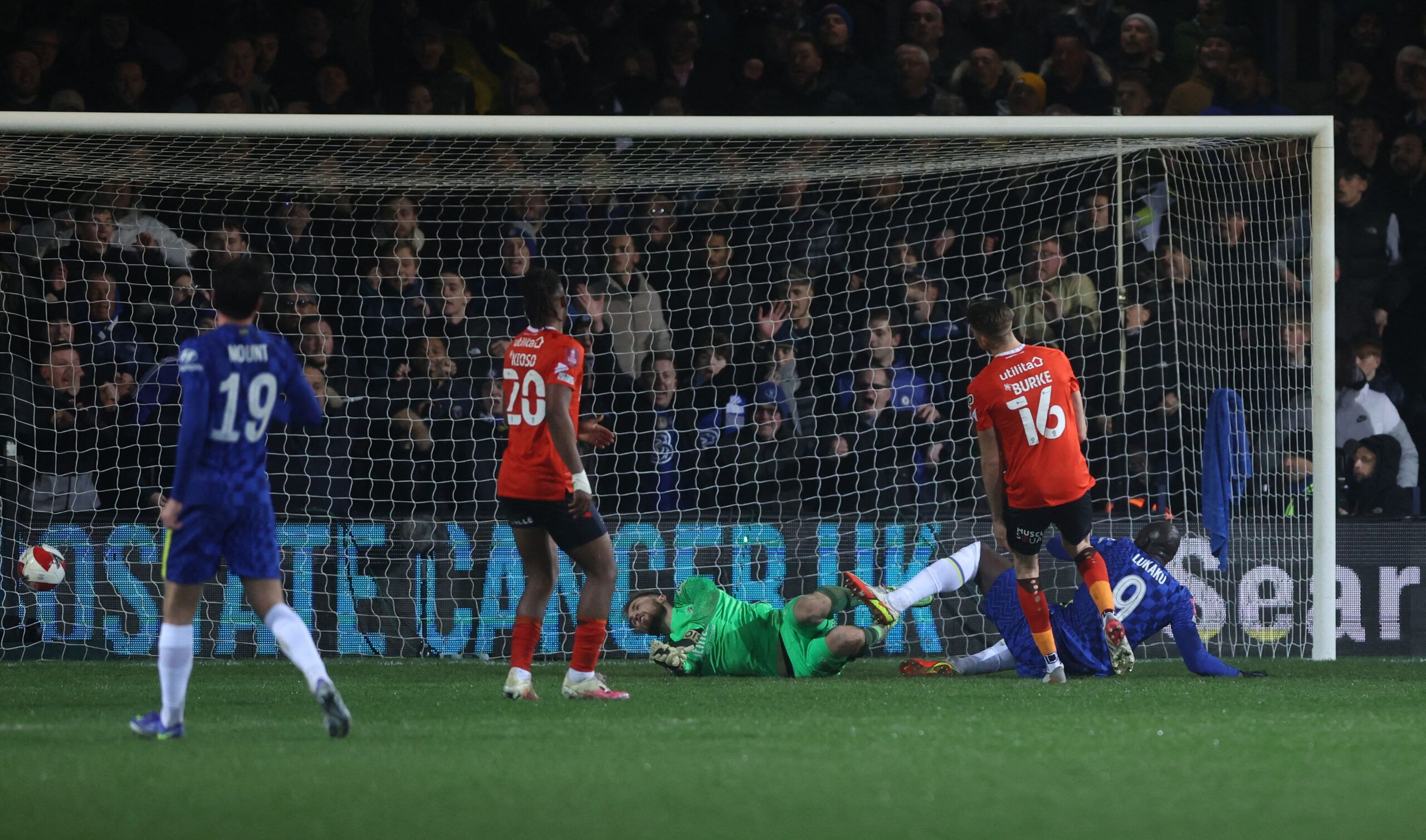 Soccer Football - FA Cup Fifth Round - Luton Town v Chelsea - Kenilworth Road, Luton, Britain - March 2, 2022 Chelsea's Romelu Lukaku scores their third goal REUTERS/Matthew Childs