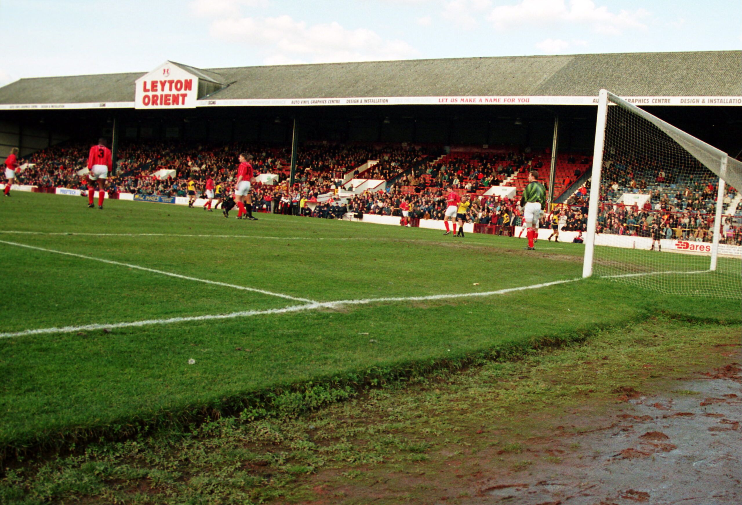 Football - Leyton Orient - 1995 
General view of Brisbane Road home of Leyton Orient 
Mandatory Credit: Action Images