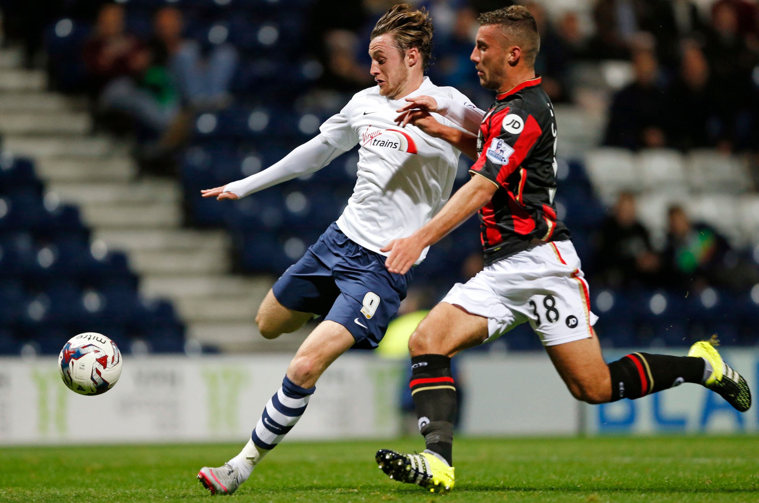 Football - Preston North End v AFC Bournemouth - Capital One Cup Third Round - Deepdale - 22/9/15 
Preston's Will Keane in action with Bournemouth's Baily Cargill  
Mandatory Credit: Action Images / Carl Recine 
Livepic 
EDITORIAL USE ONLY. No use with unauthorized audio, video, data, fixture lists, club/league logos or 