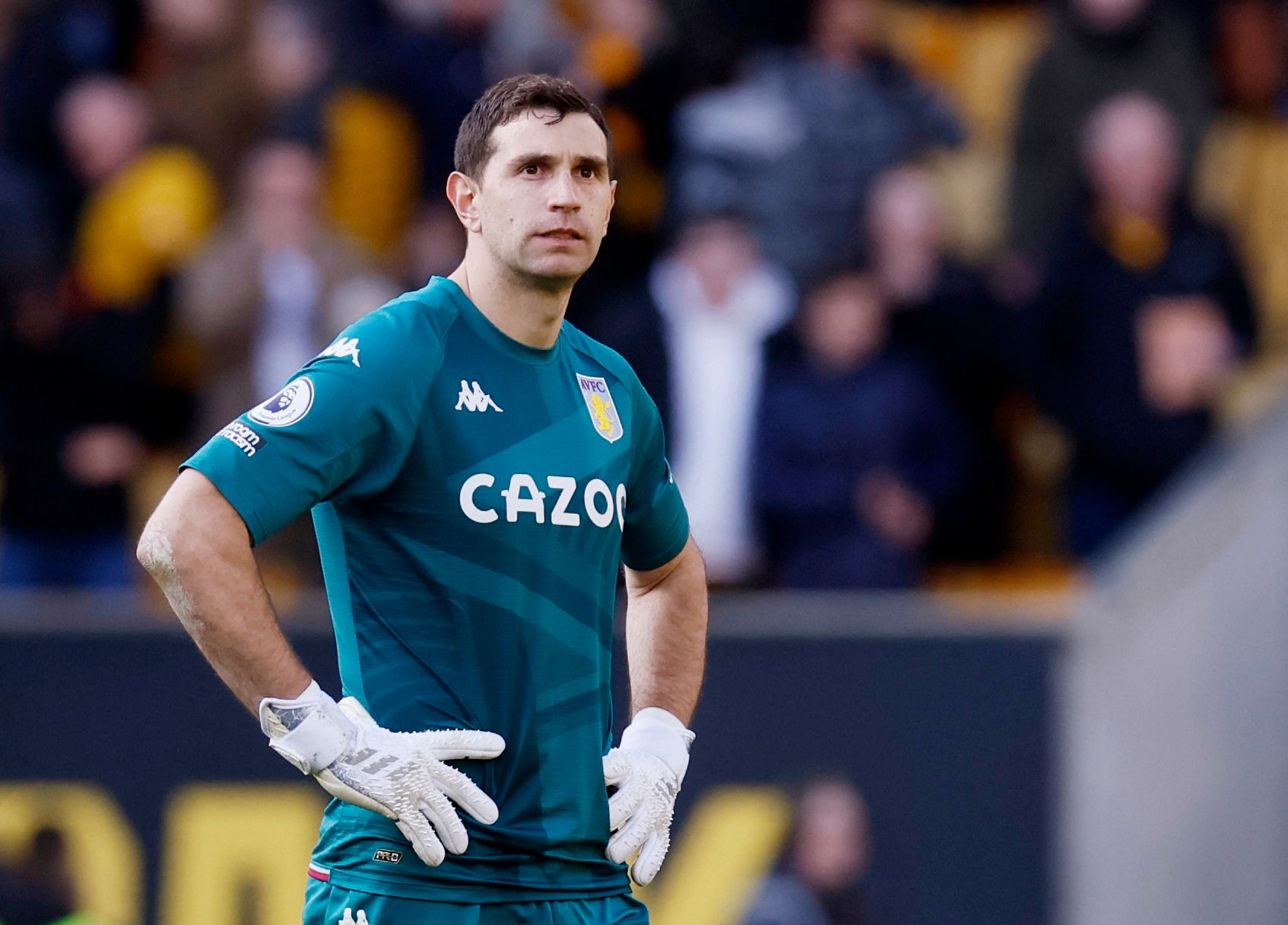 Soccer Football - Premier League - Wolverhampton Wanderers v Aston Villa - Molineux Stadium, Wolverhampton, Britain - April 2, 2022 Aston Villa's Emiliano Martinez looks dejected after the match Action Images via Reuters/Andrew Couldridge EDITORIAL USE ONLY. No use with unauthorized audio, video, data, fixture lists, club/league logos or 'live' services. Online in-match use limited to 75 images, no video emulation. No use in betting, games or single club /league/player publications.  Please cont