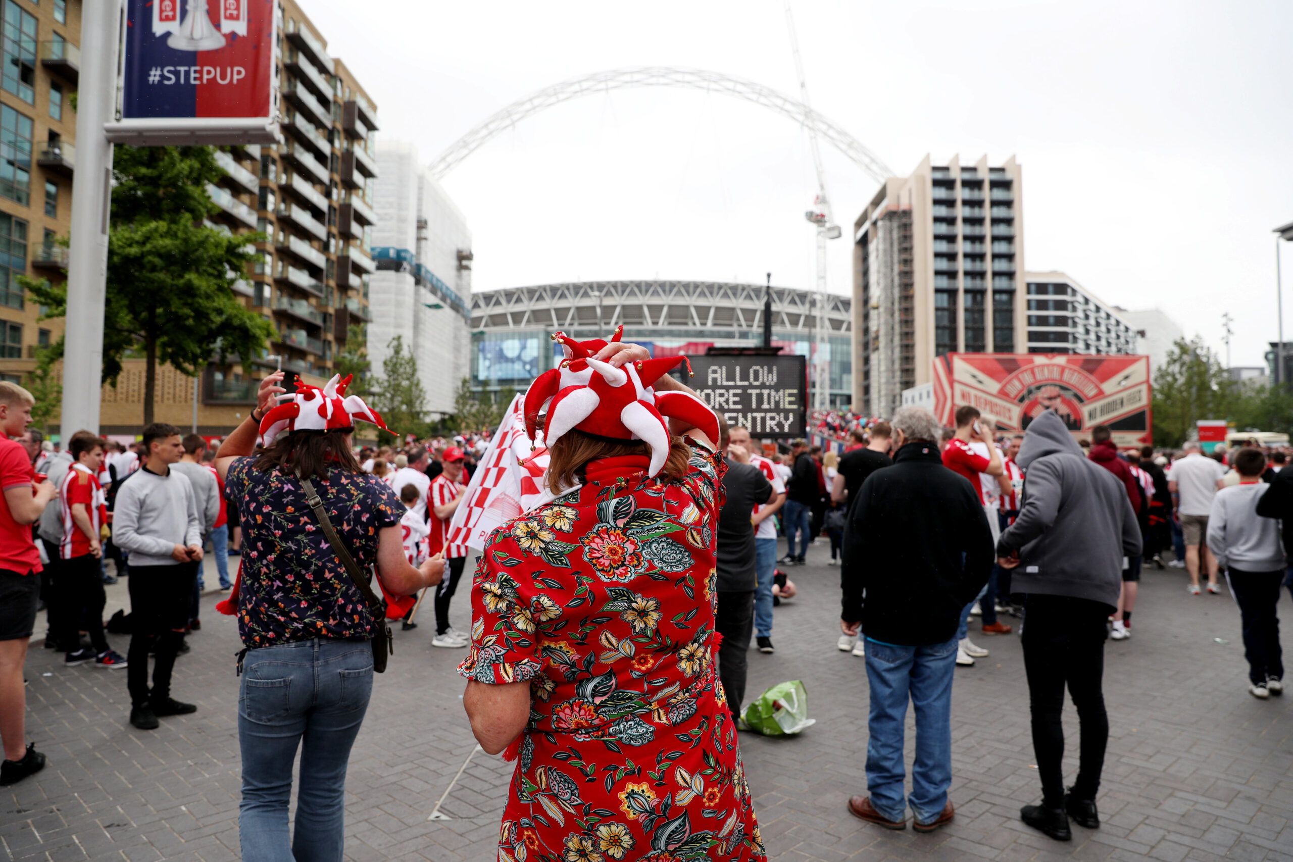 Soccer Football - League One Playoff Final - Sunderland v Charlton Athletic - Wembley Stadium, London, Britain - May 26, 2019  Sunderland fans outside the stadium before the match   Action Images/Lee Smith  EDITORIAL USE ONLY. No use with unauthorized audio, video, data, fixture lists, club/league logos or 