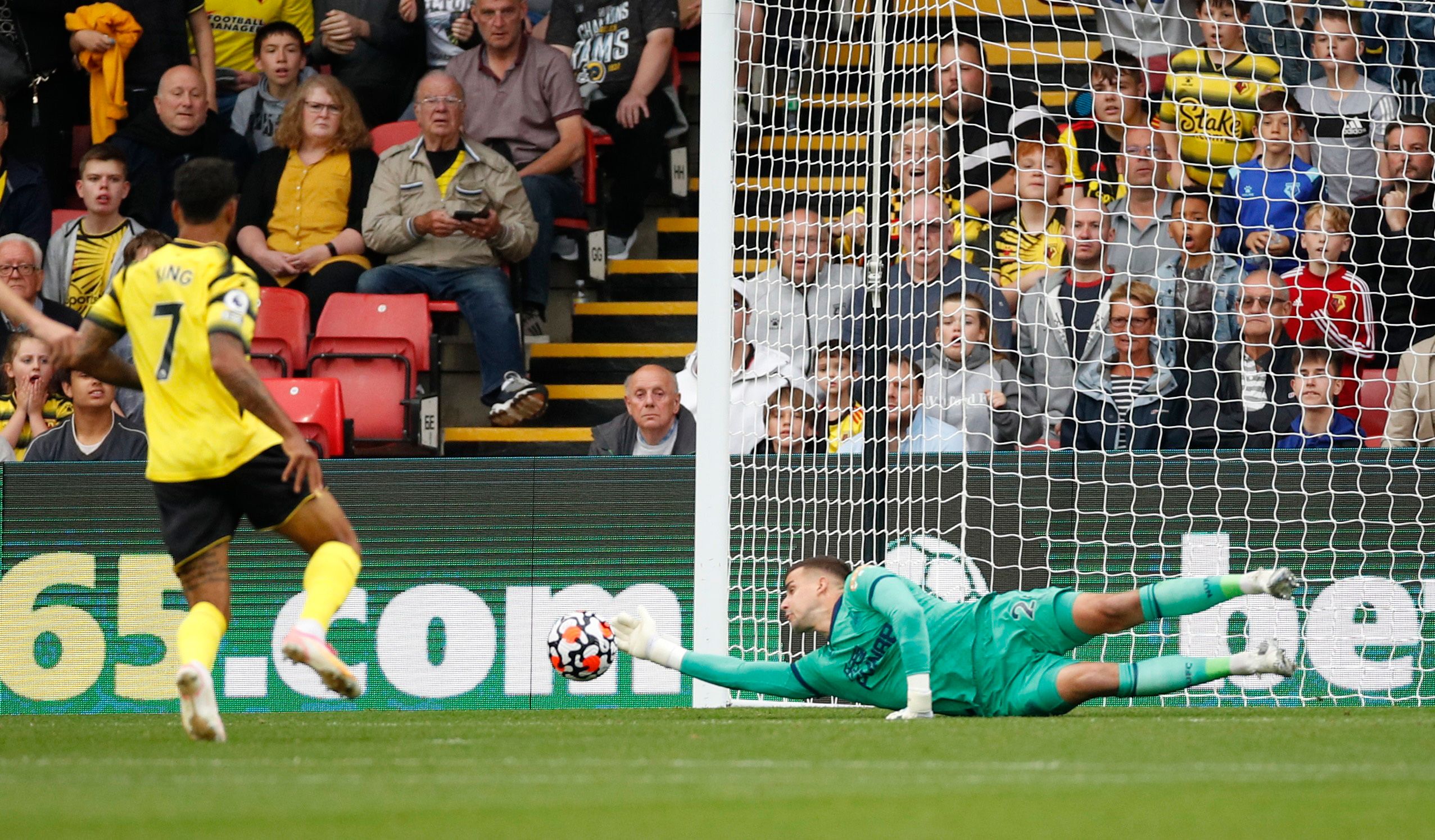 Soccer Football - Premier League - Watford v Newcastle United - Vicarage Road, Watford, Britain - September 25, 2021 Newcastle United's Karl Darlow makes a save Action Images via Reuters/Andrew Boyers EDITORIAL USE ONLY. No use with unauthorized audio, video, data, fixture lists, club/league logos or 'live' services. Online in-match use limited to 75 images, no video emulation. No use in betting, games or single club /league/player publications.  Please contact your account representative for fu
