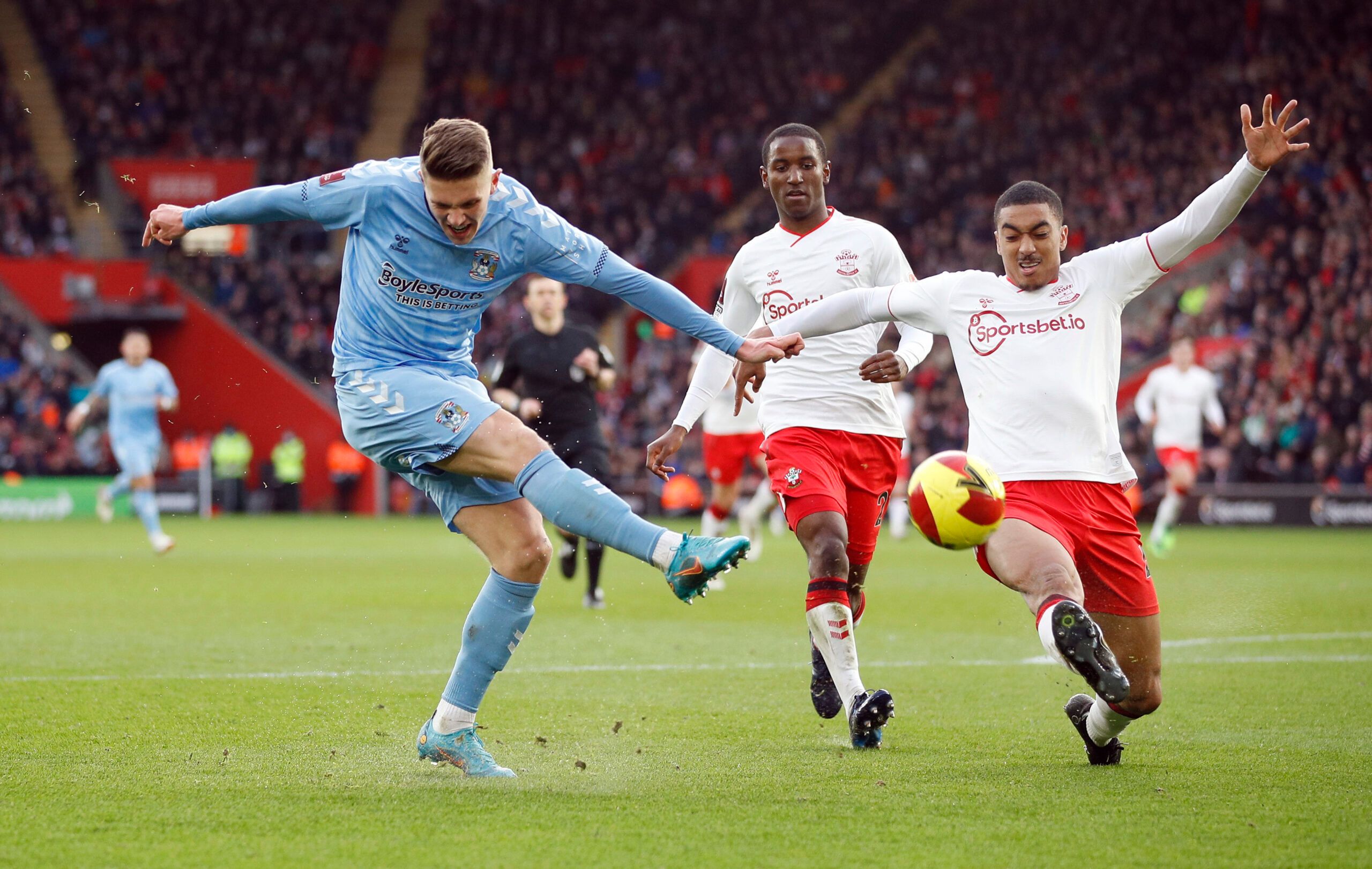 Soccer Football - FA Cup - Fourth Round - Southampton v Coventry City - St Mary's Stadium, Southampton, Britain - February 5, 2022 Coventry City's Viktor Gyokeres shoots at goal REUTERS/Peter Nicholls