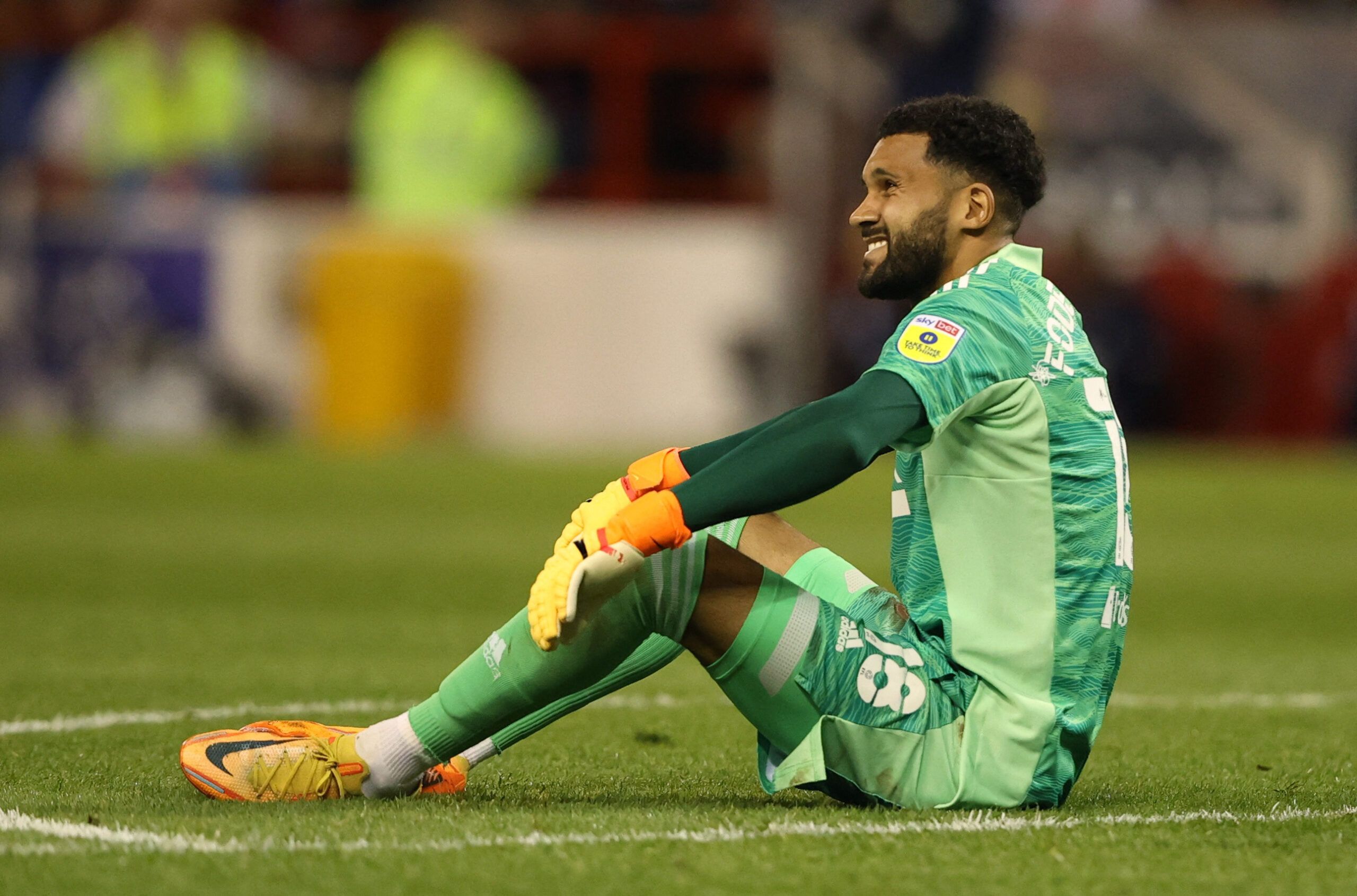 Soccer Football - Championship - Play-Offs Second Leg - Nottingham Forest v Sheffield United - The City Ground, Nottingham, Britain - May 17, 2022 Sheffield United's Wes Foderingham reacts after sustaining an injury Action Images via Reuters/Molly Darlington