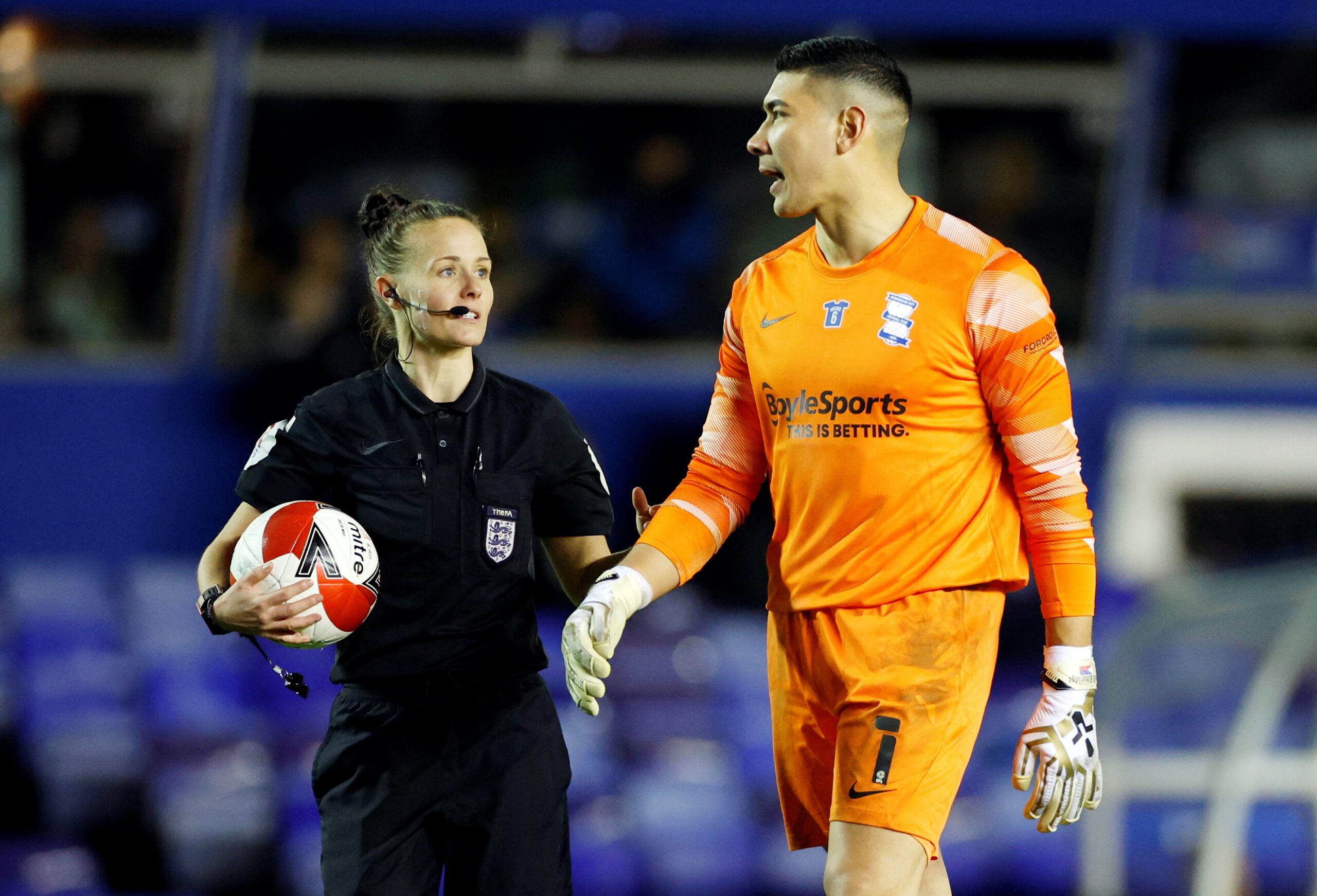 Soccer Football - FA Cup Third Round - Birmingham City v Plymouth Argyle - St Andrew's, Birmingham, Britain - January 8, 2022 Referee Rebecca Welsh talks to Birmingham City?s Neil Etheridge    Action Images/John Sibley