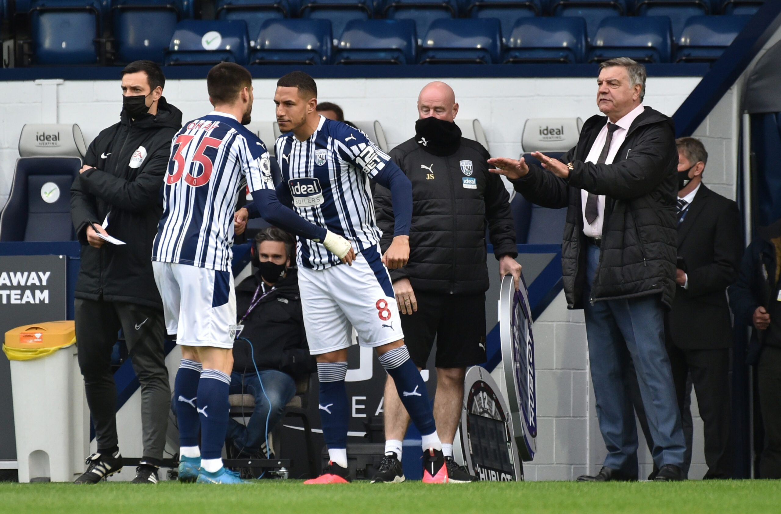 Soccer Football - Premier League - West Bromwich Albion v Liverpool - The Hawthorns, West Bromwich, Britain - May 16, 2021 West Bromwich Albion's Jake Livermore comes on as a substitute to replace Okay Yokuslu as manager Sam Allardyce looks on Pool via REUTERS/Rui Vieira EDITORIAL USE ONLY. No use with unauthorized audio, video, data, fixture lists, club/league logos or 'live' services. Online in-match use limited to 75 images, no video emulation. No use in betting, games or single club /league/