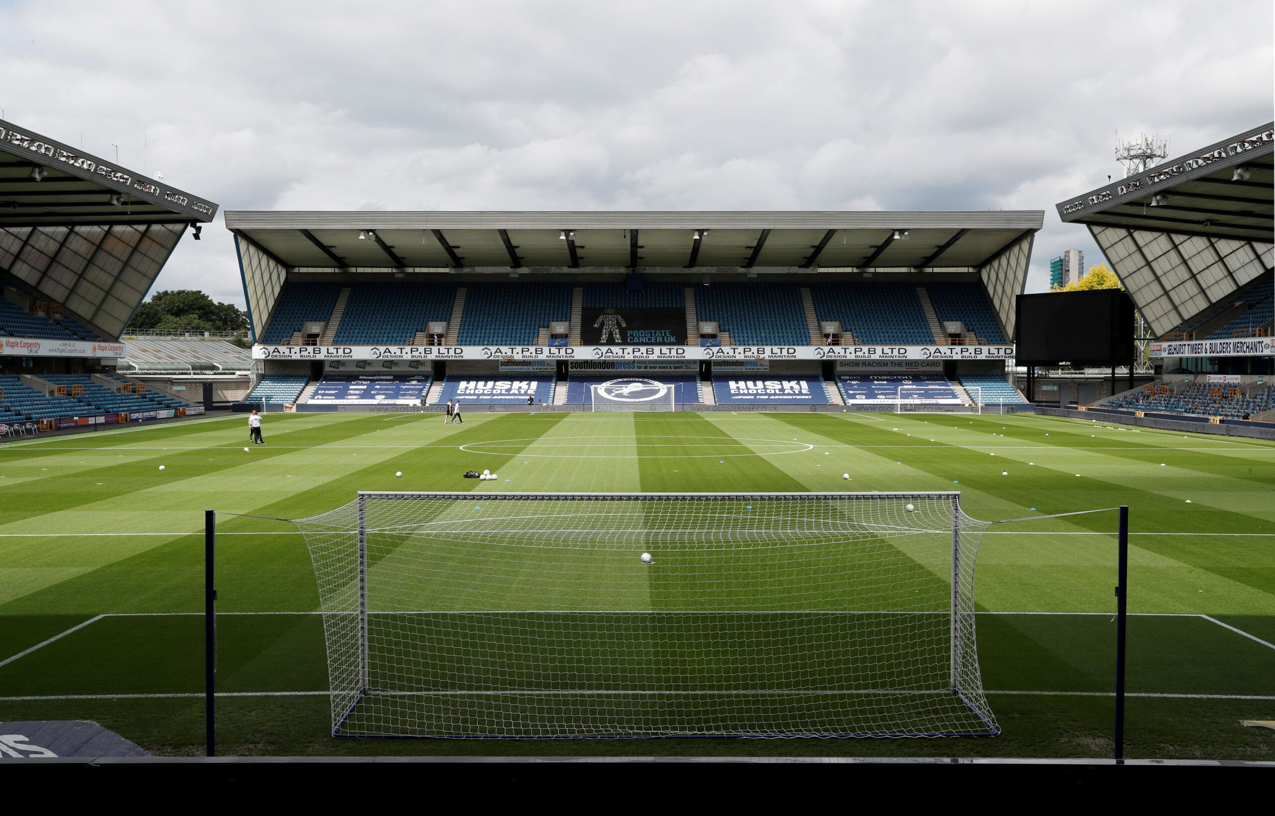 Soccer Football - Championship - Millwall v Derby County - The Den, London, Britain - June 20, 2020 General view inside the stadium before the match, as play resumes behind closed doors following the outbreak of the coronavirus disease (COVID-19)  Action Images/Paul Childs  EDITORIAL USE ONLY. No use with unauthorized audio, video, data, fixture lists, club/league logos or 