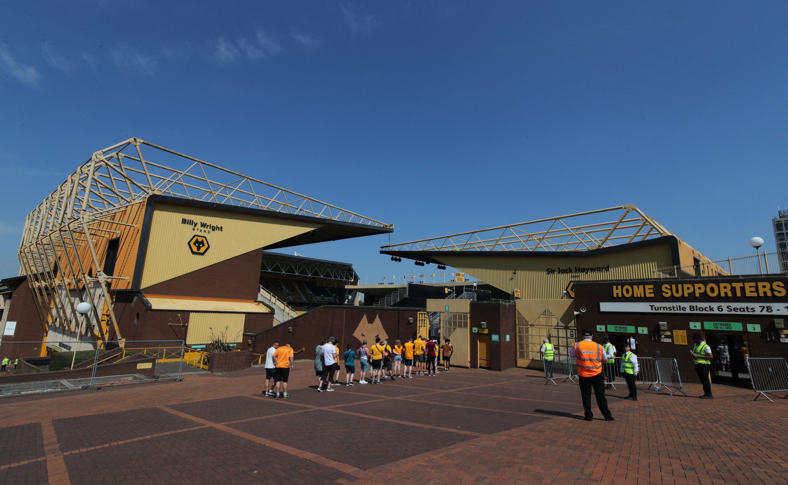 Soccer Football - Premier League - Wolverhampton Wanderers v Fulham - Molineux Stadium, Wolverhampton, Britain - August 13, 2022  General view as Wolverhampton Wanderers fans queue to enter the stadium ahead of the match REUTERS/Chris Radburn EDITORIAL USE ONLY. No use with unauthorized audio, video, data, fixture lists, club/league logos or 'live' services. Online in-match use limited to 75 images, no video emulation. No use in betting, games or single club /league/player publications.  Please 