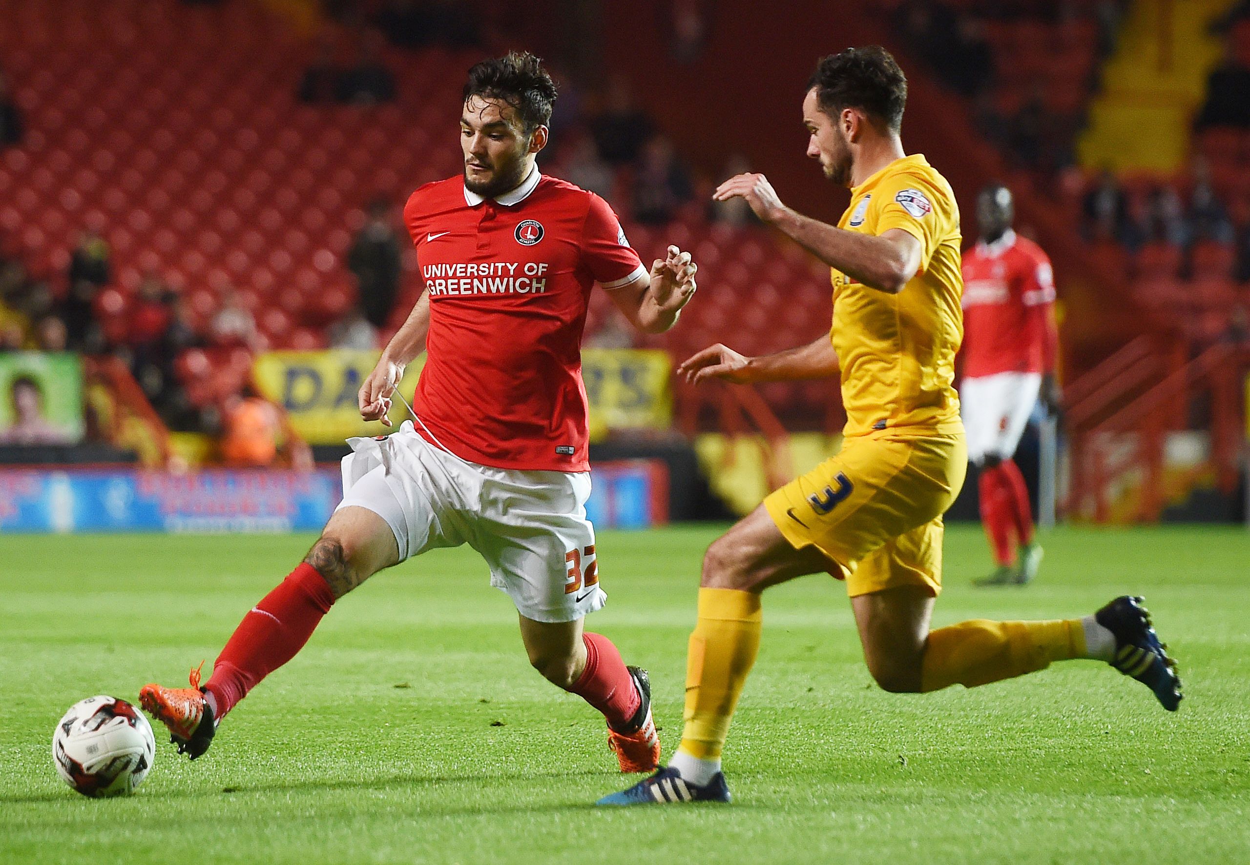 Football - Charlton Athletic v Preston North End - Sky Bet Football League Championship - The Valley - 20/10/15 
Charlton's Tony Watt in action with Preston's Greg Cunningham  
Mandatory Credit: Action Images / Alan Walter 
Livepic 
EDITORIAL USE ONLY. No use with unauthorized audio, video, data, fixture lists, club/league logos or 