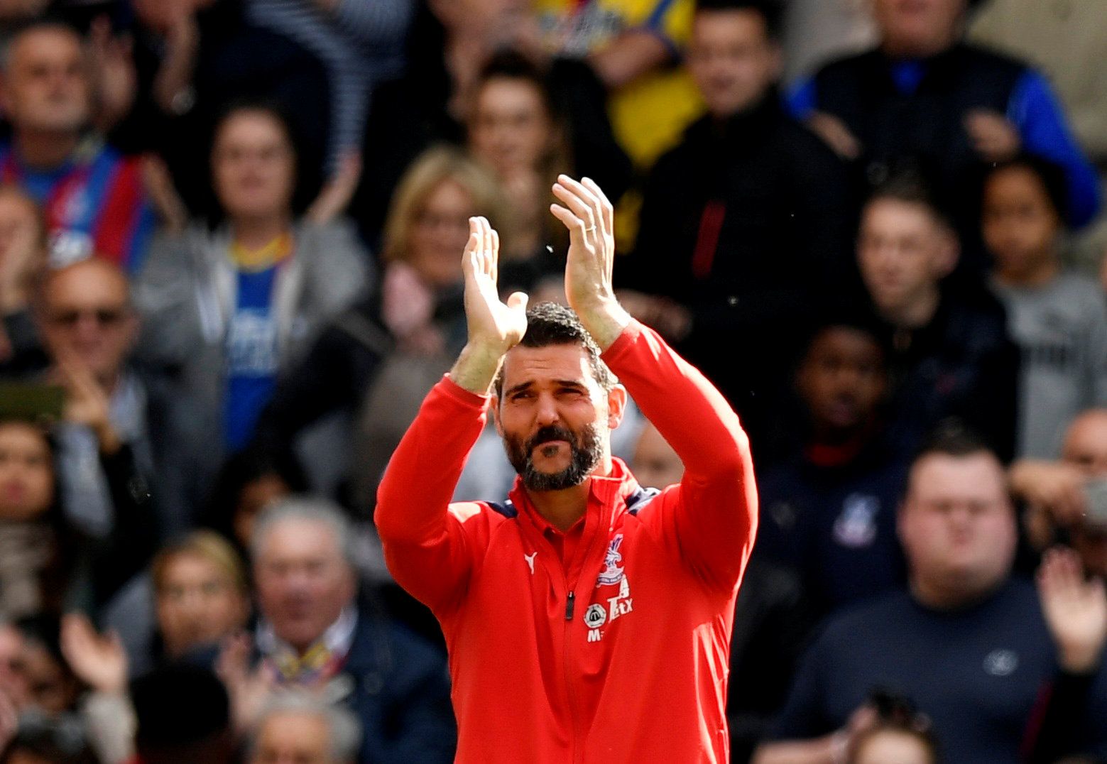 Soccer Football - Premier League - Crystal Palace v AFC Bournemouth - Selhurst Park, London, Britain - May 12, 2019  Crystal Palace's Julian Speroni applauds fans after the match      Action Images via Reuters/Tony O'Brien  EDITORIAL USE ONLY. No use with unauthorized audio, video, data, fixture lists, club/league logos or 