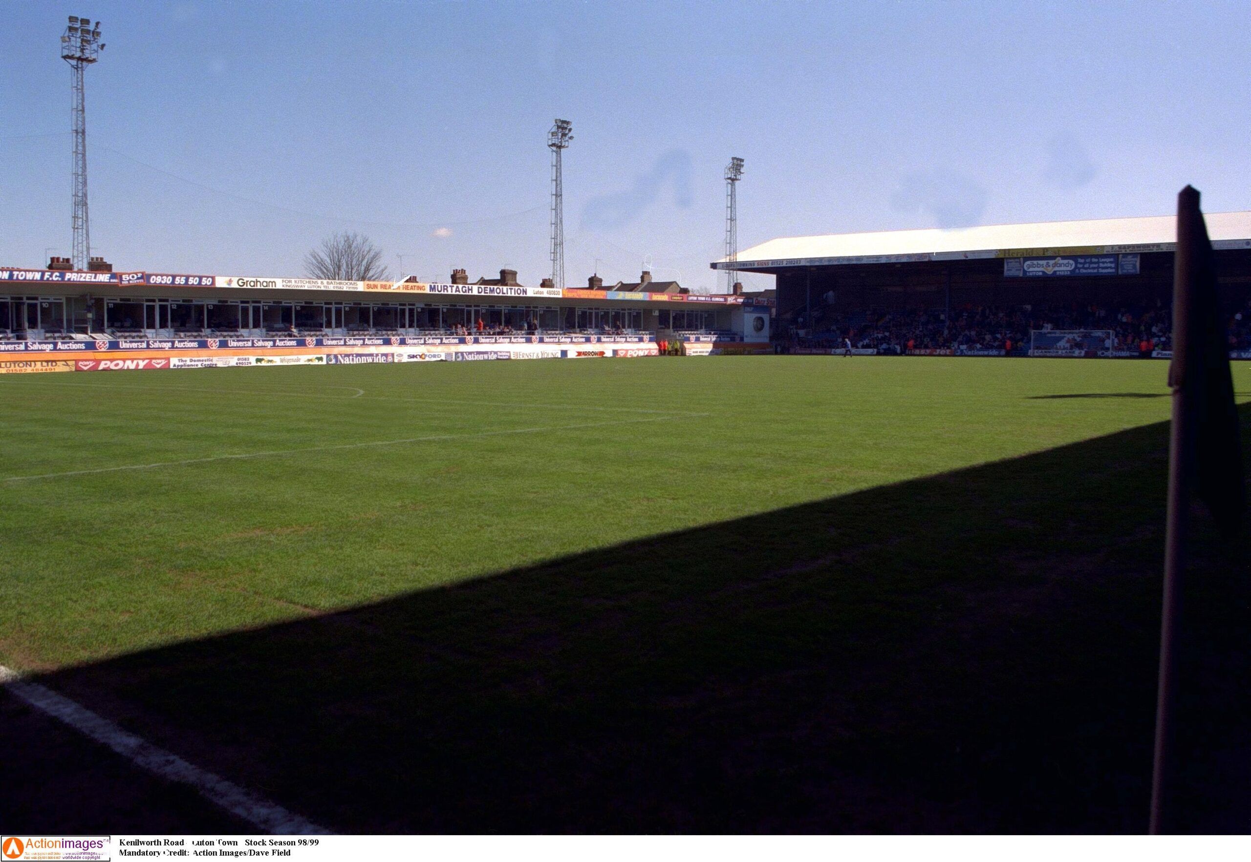 Kenilworth Road - Luton Town - Stock Season 98/99 
Mandatory Credit: Action Images/Dave Field