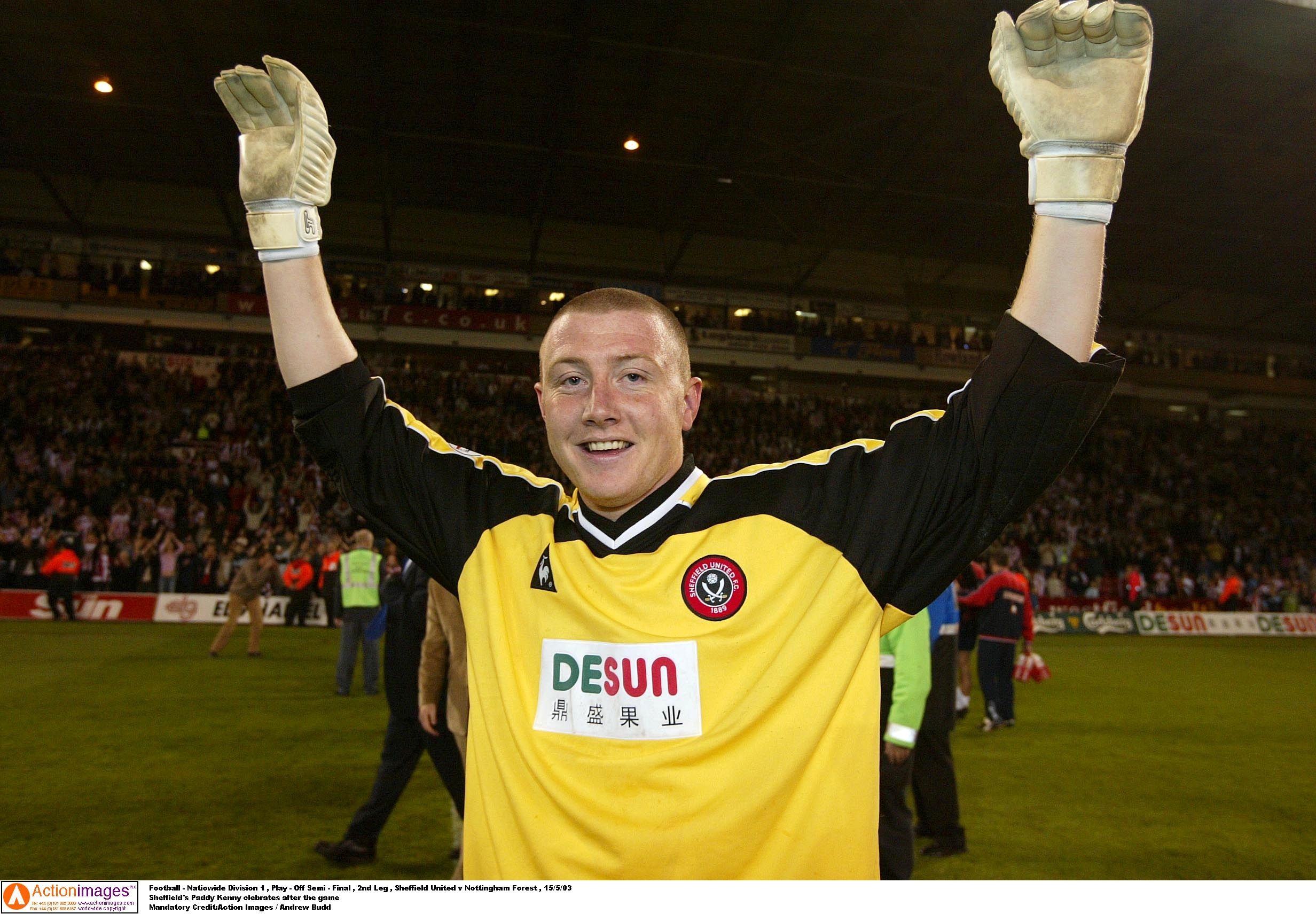 Football - Natiowide Division 1 , Play - Off Semi - Final , 2nd Leg , Sheffield United v Nottingham Forest , 15/5/03 
Sheffield's Paddy Kenny celebrates after the game 
Mandatory Credit:Action Images / Andrew Budd