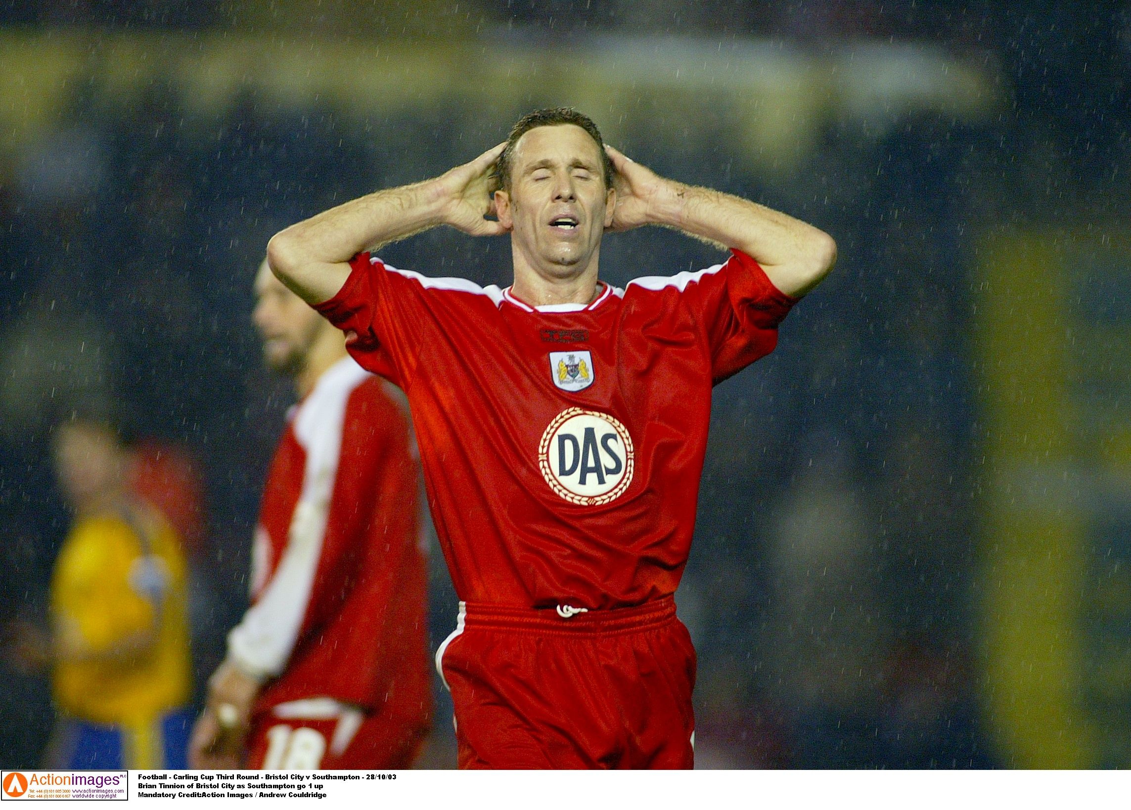 Football - Carling Cup Third Round - Bristol City v Southampton - 28/10/03 
Brian Tinnion of Bristol City as Southampton go 1 up 
Mandatory Credit:Action Images / Andrew Couldridge