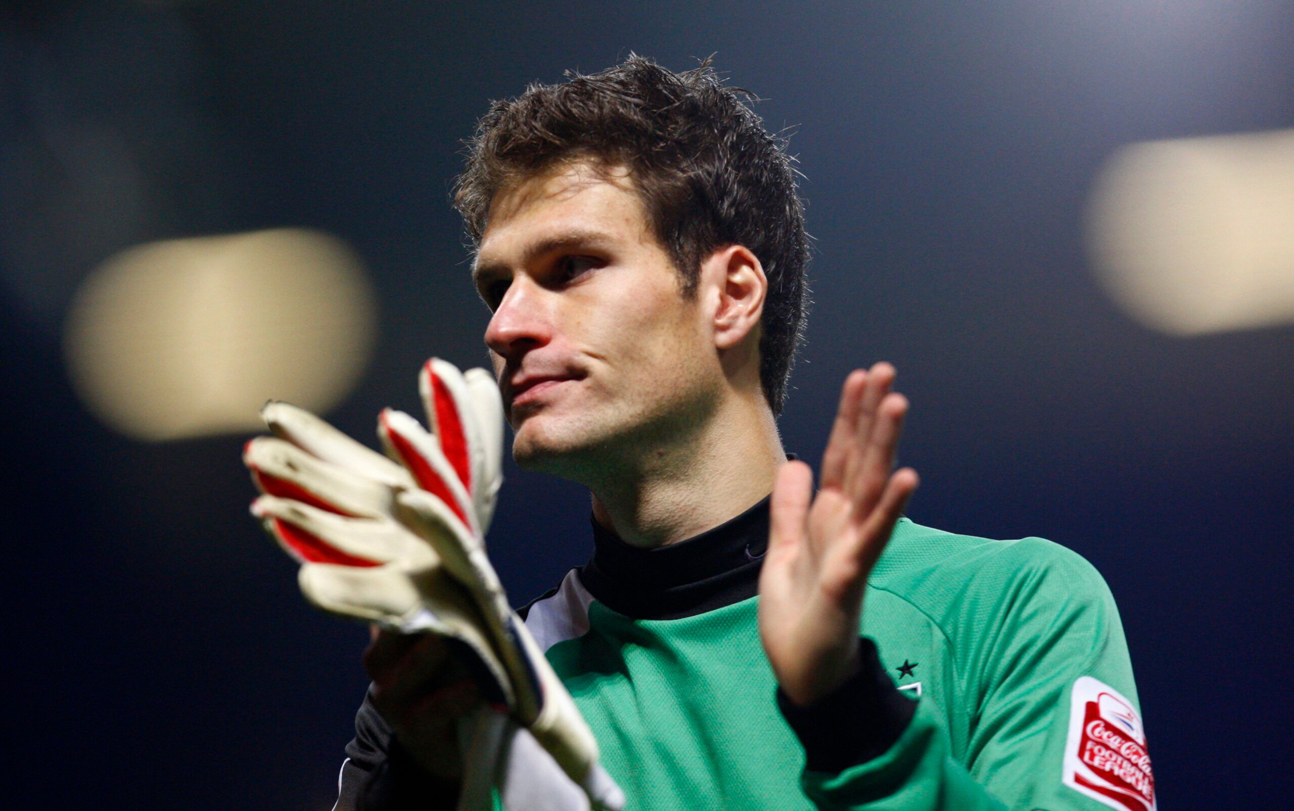 Football - Ipswich Town v Watford Coca-Cola Football League Championship - Portman Road - 09/10 - 20/10/09 
Asmir Begovic - Ipswich Town applauds fans at the end of the match 
Mandatory Credit: Action Images / Paul Harding