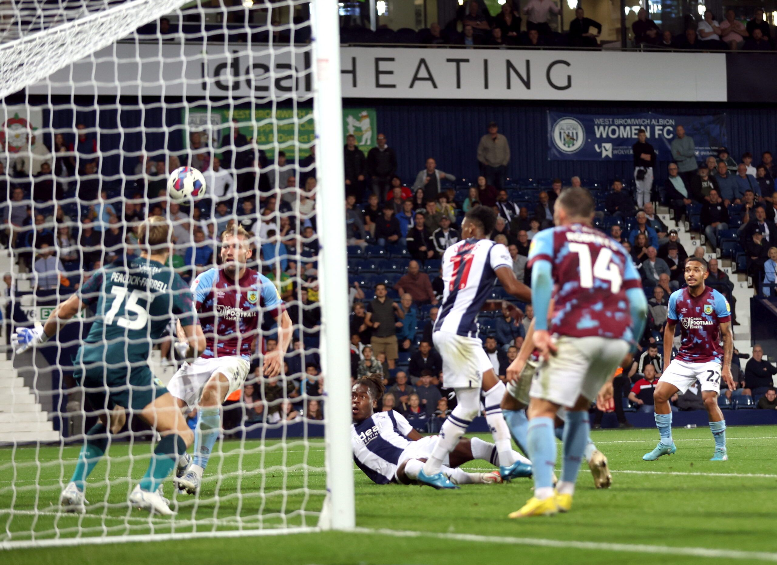Soccer Football - Championship - West Bromwich Albion v Burnley - The Hawthorns, West Bromwich, Britain - September 2, 2022 West Bromwich Albion's Brandon Thomas Asante scores their first goal  Action Images/Matthew Childs  EDITORIAL USE ONLY. No use with unauthorized audio, video, data, fixture lists, club/league logos or 