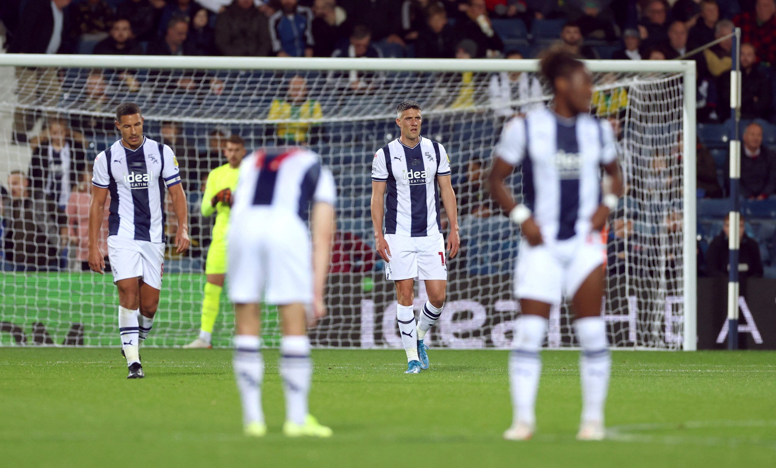 Soccer Football - West Bromwich Albion v Bristol City - The Hawthorns, West Bromwich, Britain - October 18, 2022 West Bromwich Albion's Martin Kelly reacts after Bristol City's Joe Williams scored their first goal     Action Images/Andrew Boyers  EDITORIAL USE ONLY. No use with unauthorized audio, video, data, fixture lists, club/league logos or 
