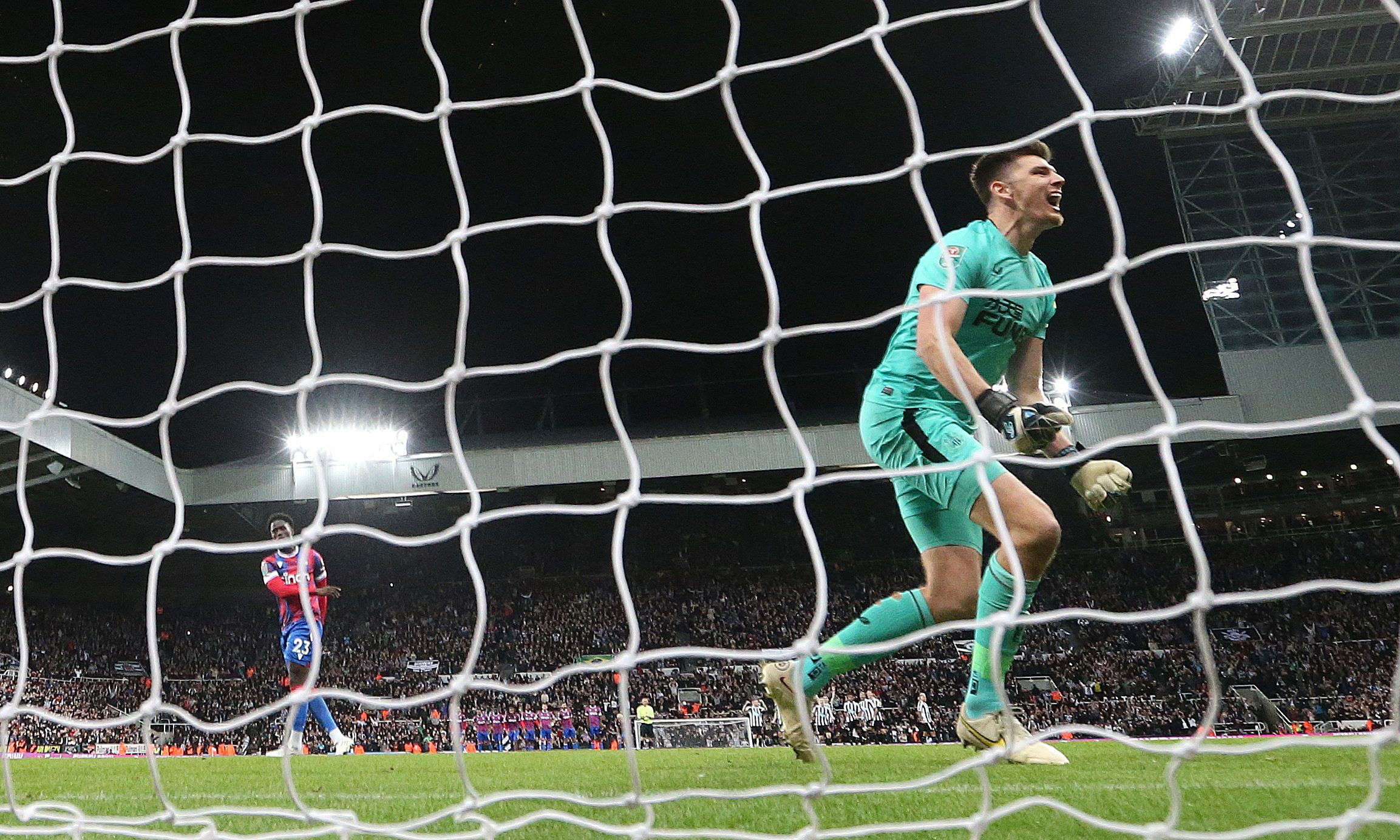 Soccer Football - Carabao Cup Third Round - Newcastle United v Crystal Palace - St James' Park, Newcastle, Britain - November 9, 2022 Newcastle United's Nick Pope celebrates after saving the decisive penalty from Crystal Palace's Malcolm Ebiowei in the penalty shootout REUTERS/Scott Heppell EDITORIAL USE ONLY. No use with unauthorized audio, video, data, fixture lists, club/league logos or 'live' services. Online in-match use limited to 75 images, no video emulation. No use in betting, games or 