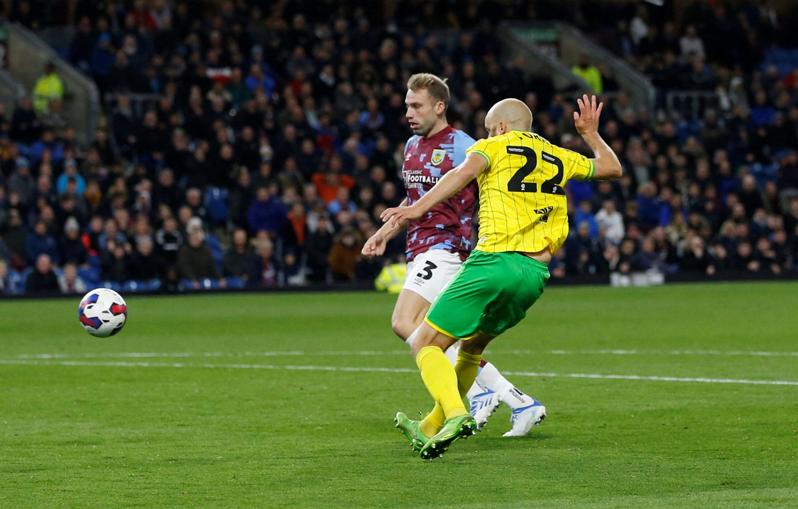 Soccer Football - Championship - Burnley v Norwich City - Turf Moor, Burnley, Britain - October 25, 2022 Norwich City's Teemu Pukki shoots at goal     Action Images/Ed Sykes  EDITORIAL USE ONLY. No use with unauthorized audio, video, data, fixture lists, club/league logos or 